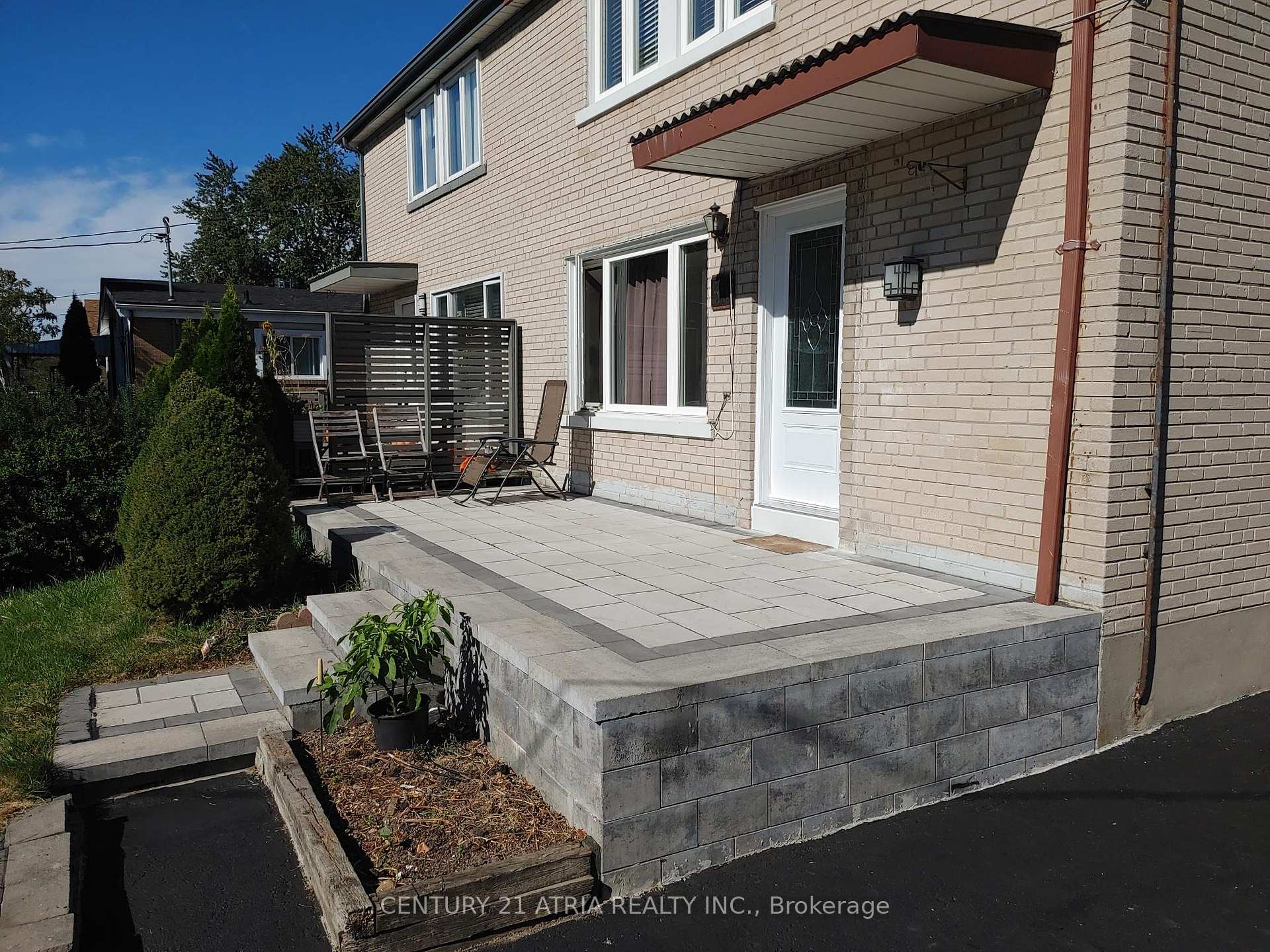 Photo 2 of 36 Chesapeake Avenue, Scarborough, Clairlea-Birchmount — HOMEH