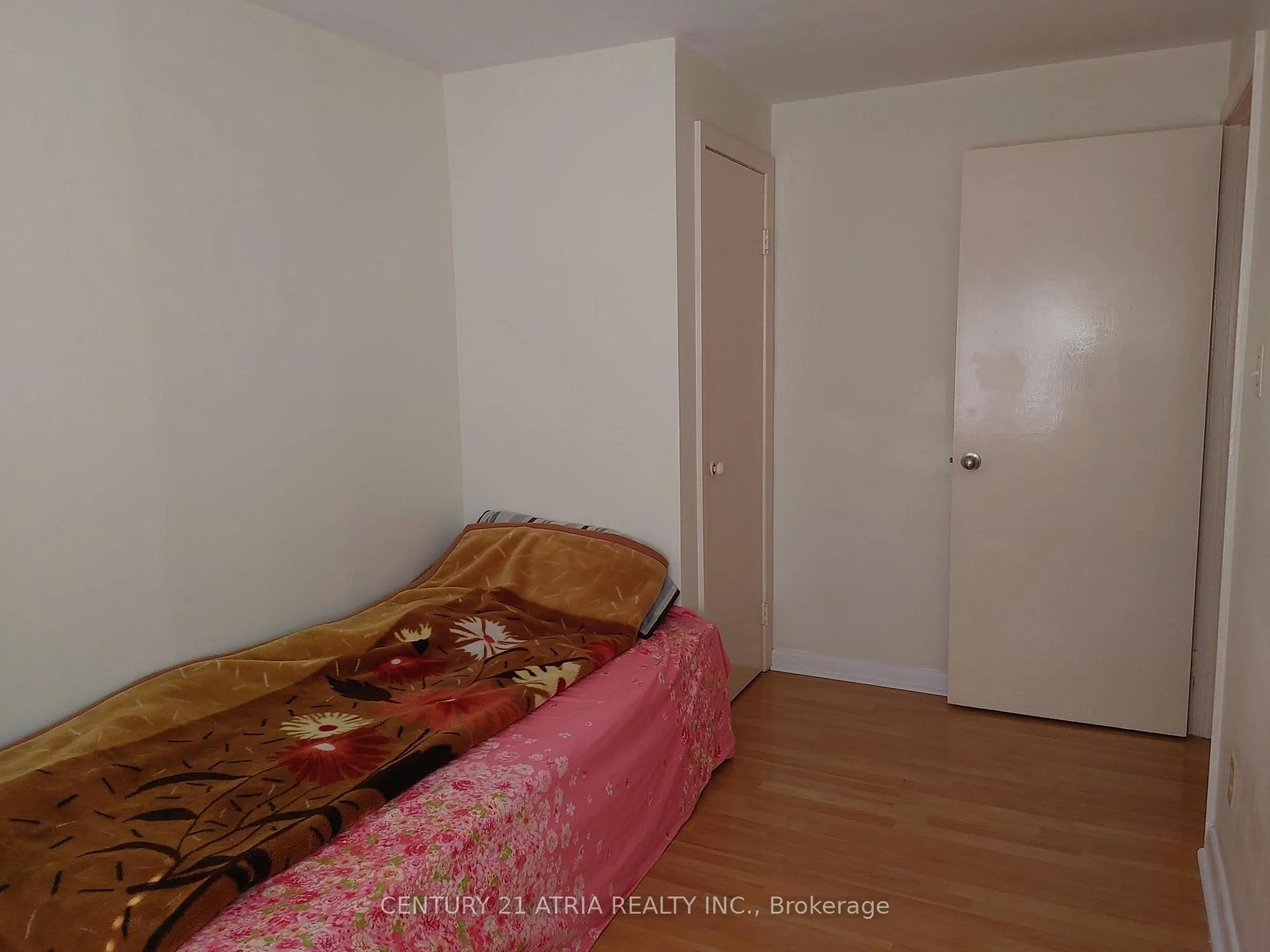 Photo 15 of 36 Chesapeake Avenue, Scarborough, Clairlea-Birchmount — HOMEH