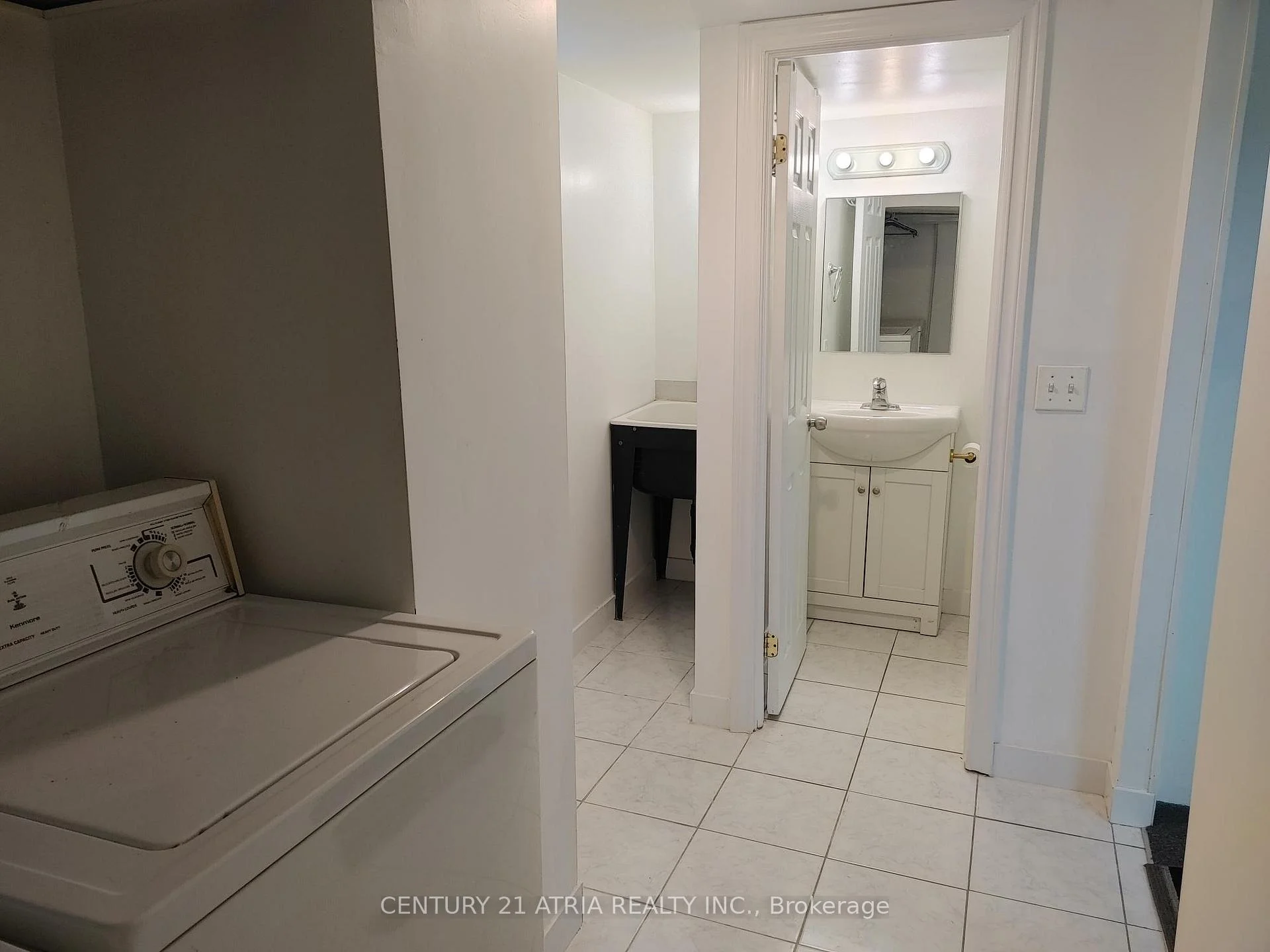 Photo 24 of 36 Chesapeake Avenue, Scarborough, Clairlea-Birchmount — HOMEH