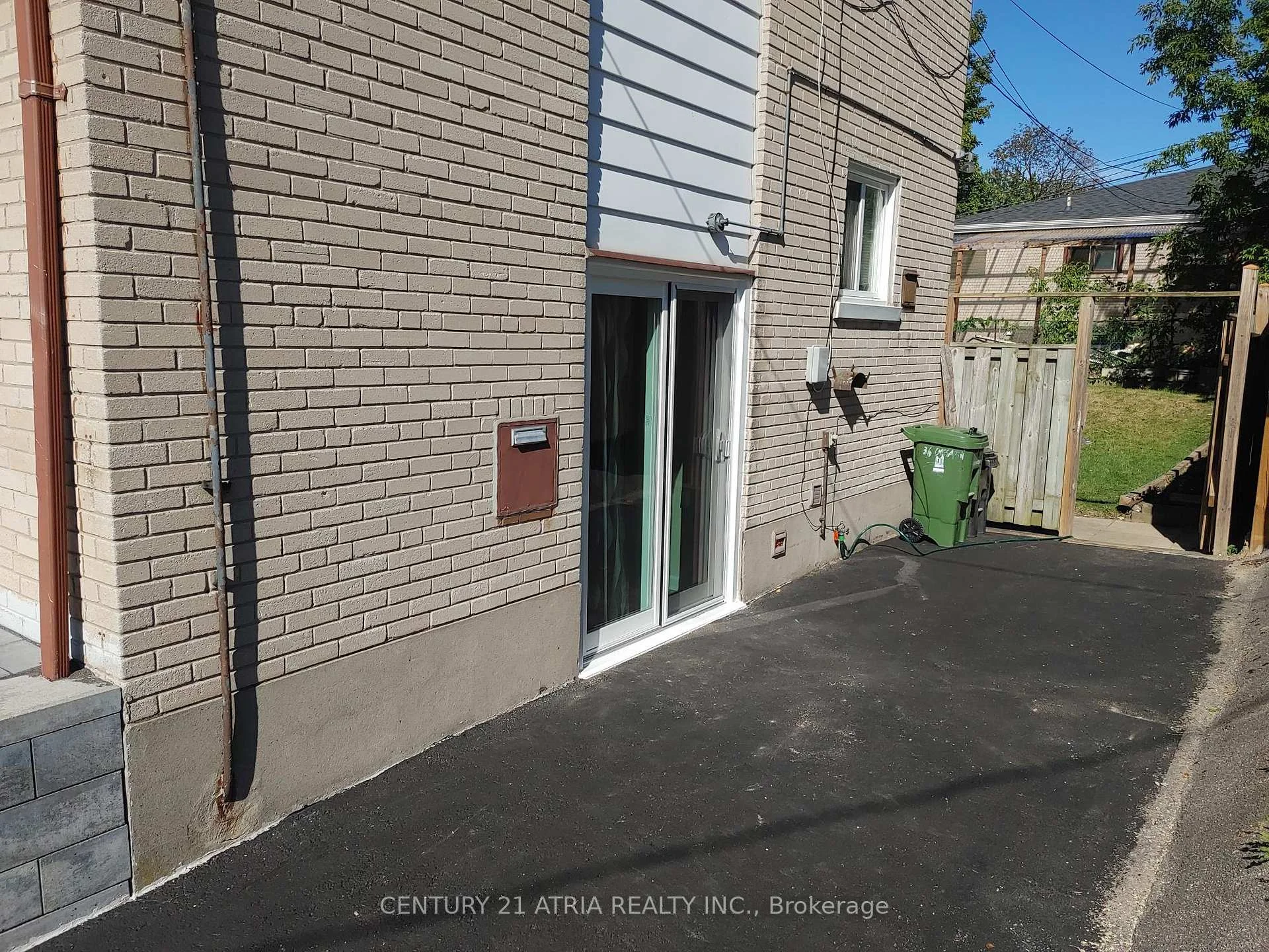 Photo 27 of 36 Chesapeake Avenue, Scarborough, Clairlea-Birchmount — HOMEH