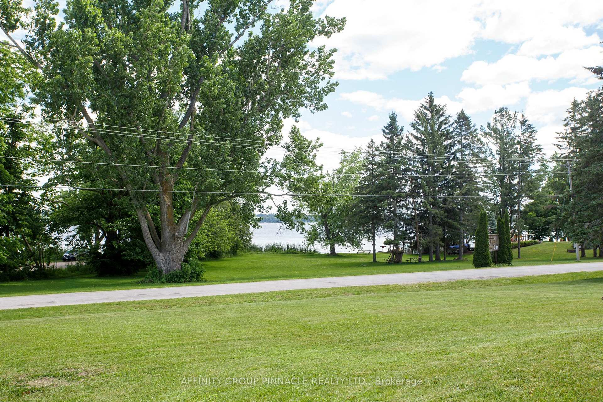 Photo 4 of 105 Victoria Drive, Kawartha Lakes, Fenelon — HOMEH