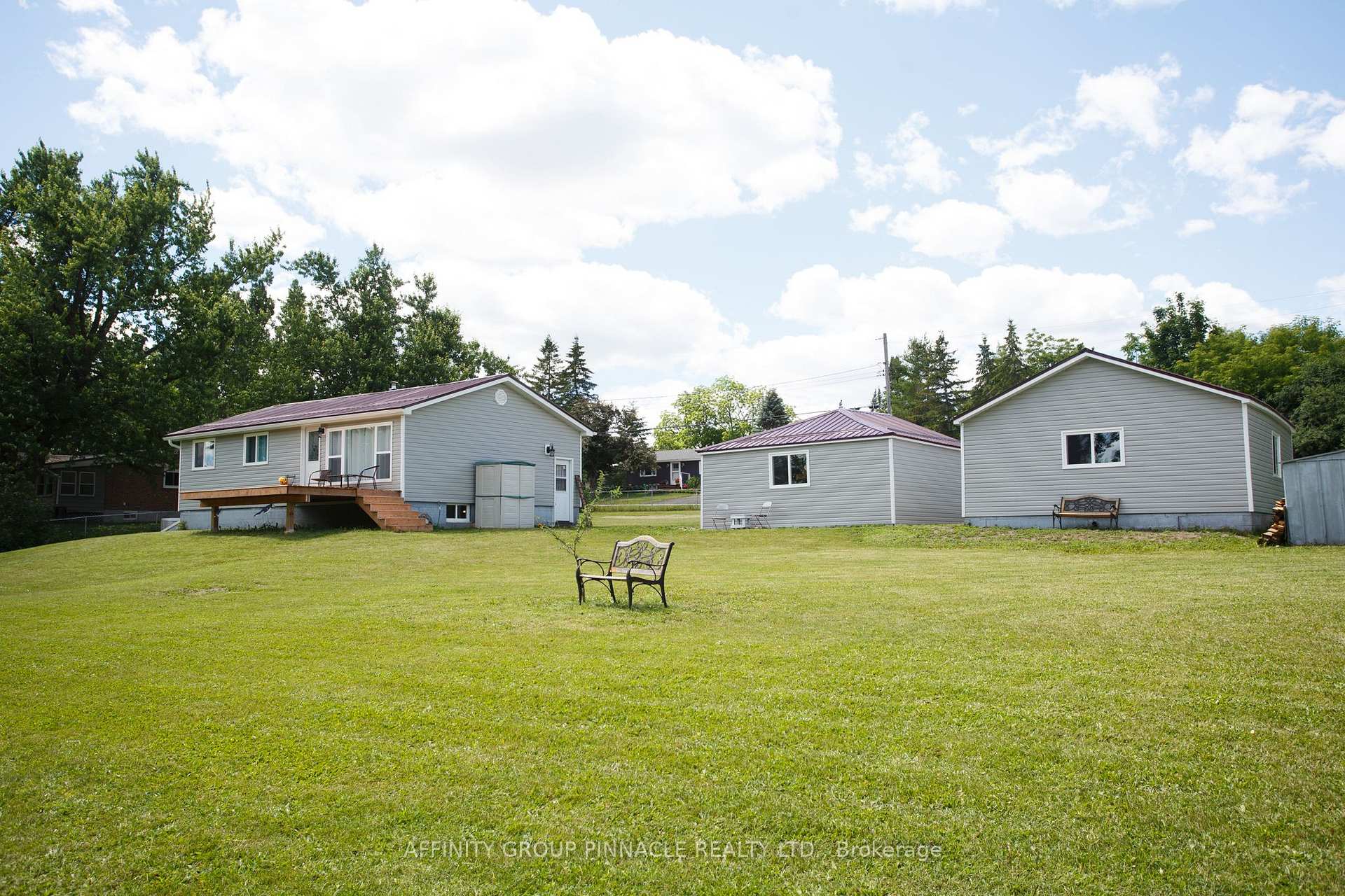 Photo 5 of 105 Victoria Drive, Kawartha Lakes, Fenelon — HOMEH