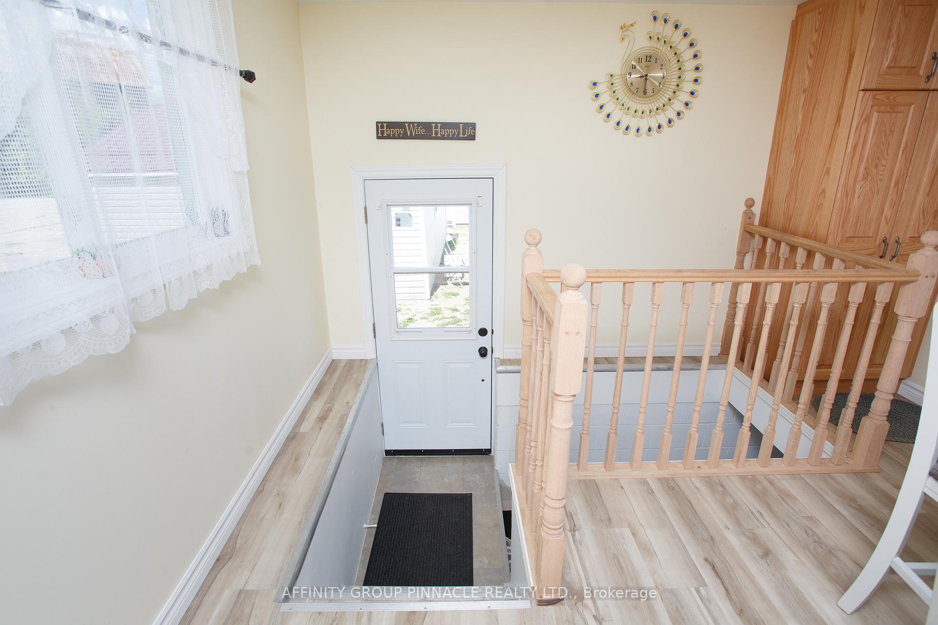 Photo 8 of 105 Victoria Drive, Kawartha Lakes, Fenelon — HOMEH