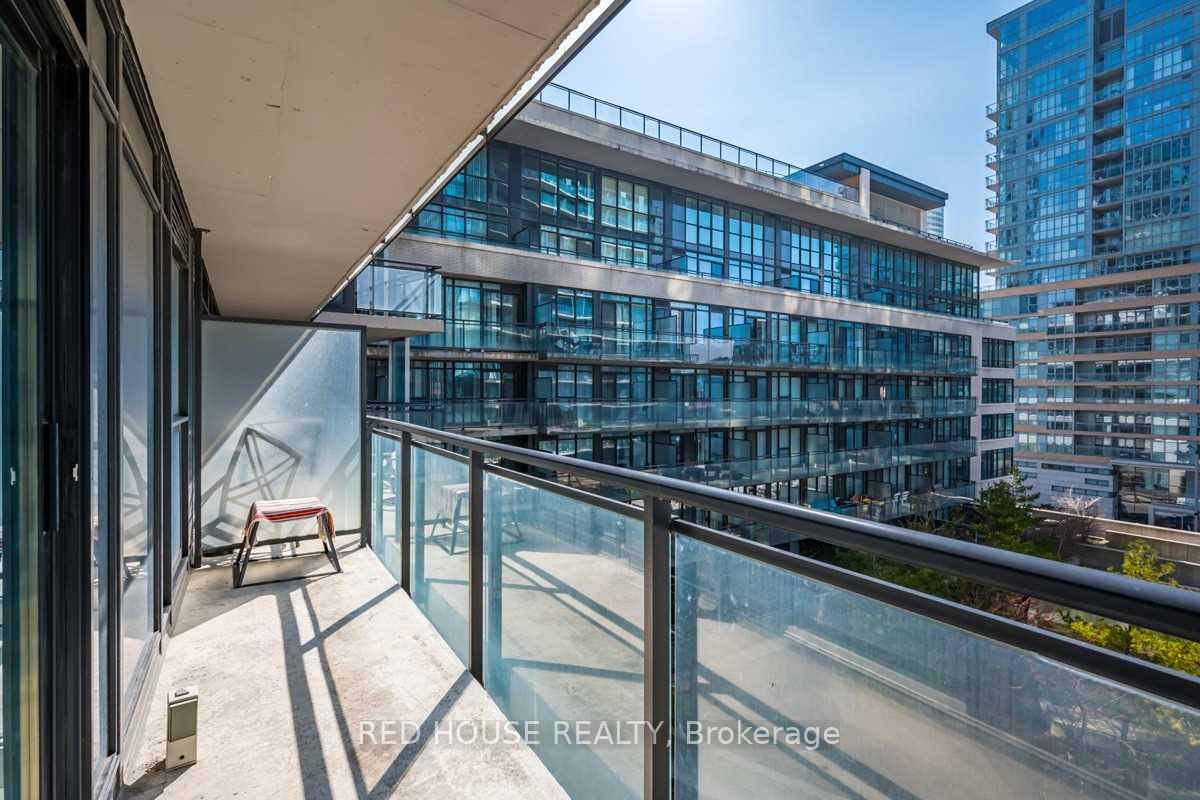 Photo 2 of Unit 628, 8 Telegram Mews, Toronto, Waterfront Communities — HOMEH