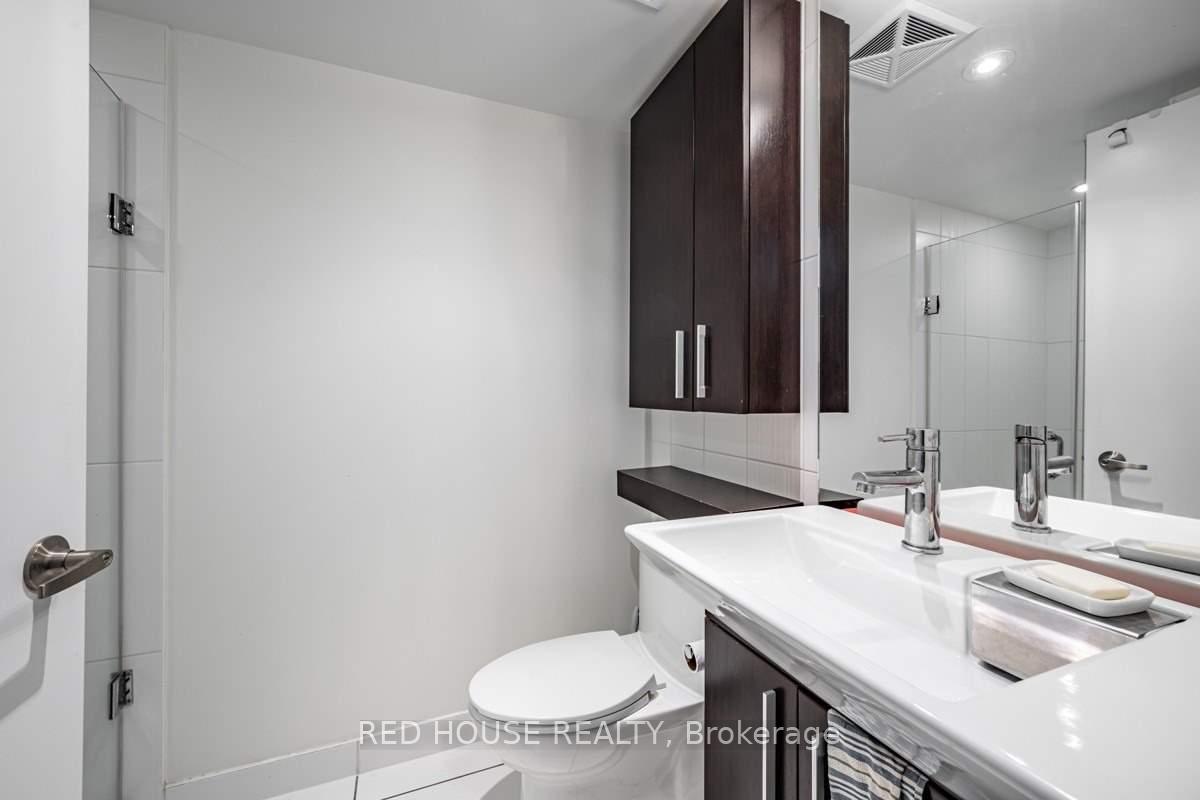 Photo 9 of Unit 628, 8 Telegram Mews, Toronto, Waterfront Communities — HOMEH