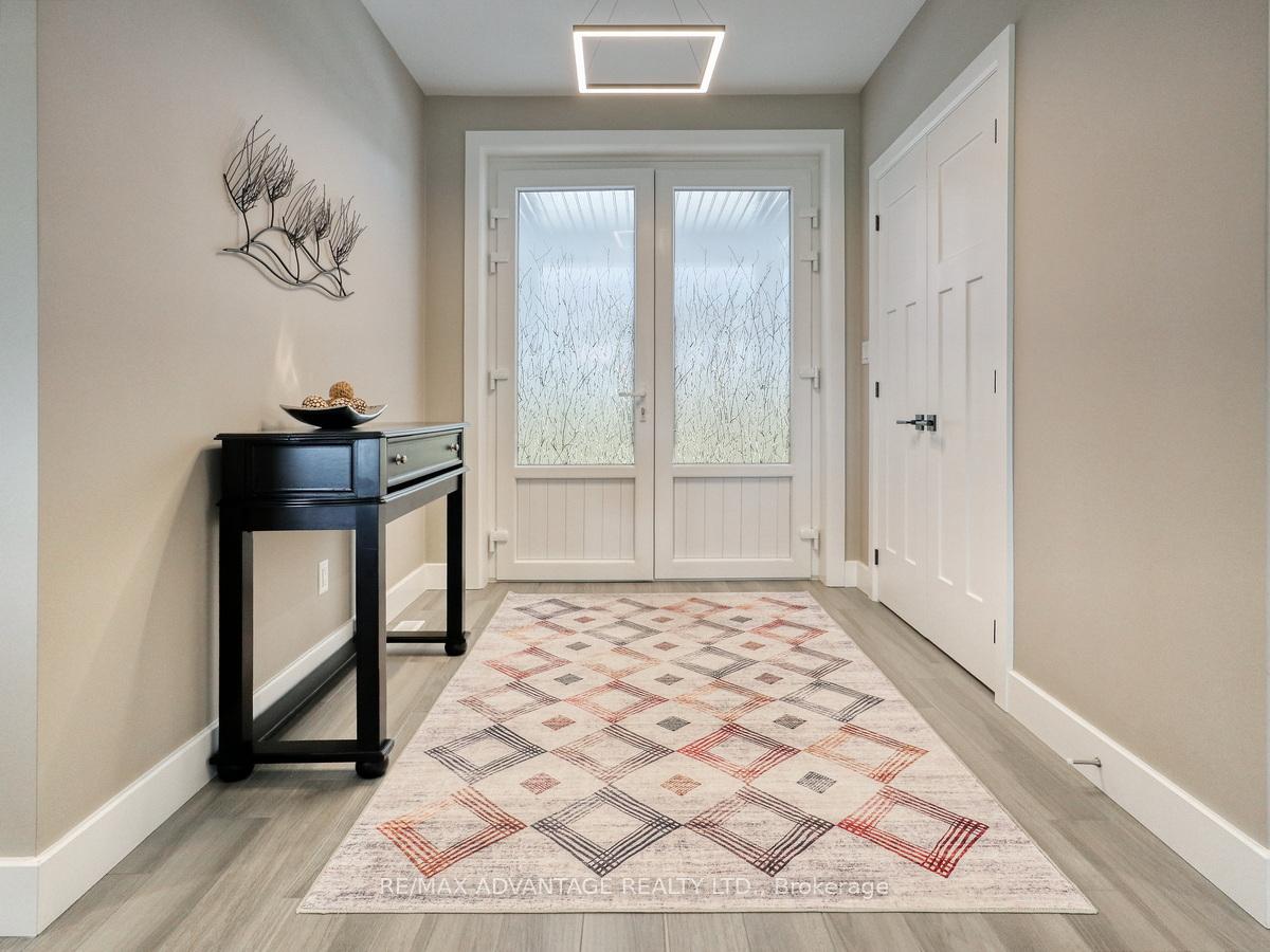 Photo 9 of 240 Edgewater Boulevard, Middlesex Centre, Kilworth — HOMEH