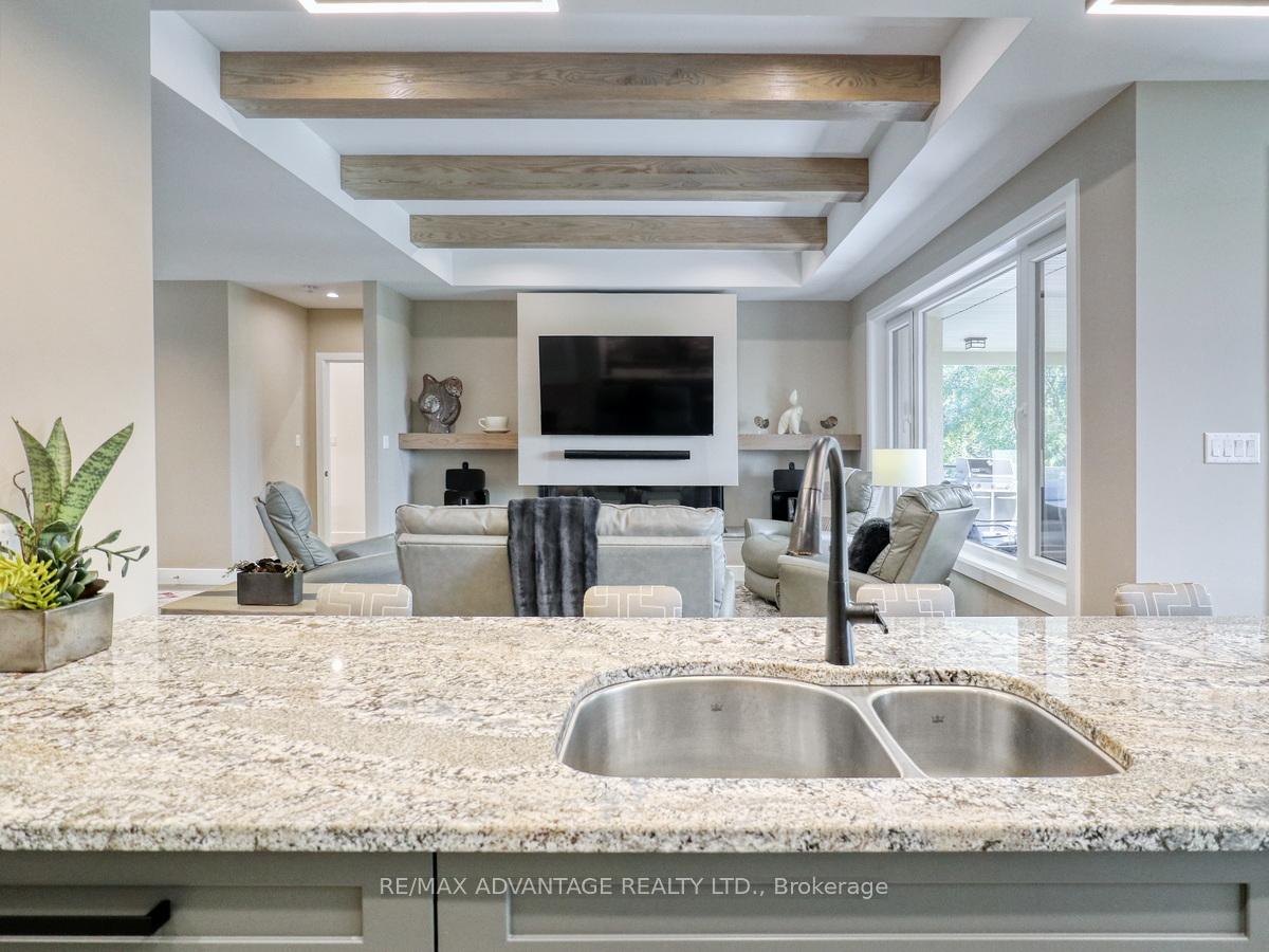 Photo 12 of 240 Edgewater Boulevard, Middlesex Centre, Kilworth — HOMEH