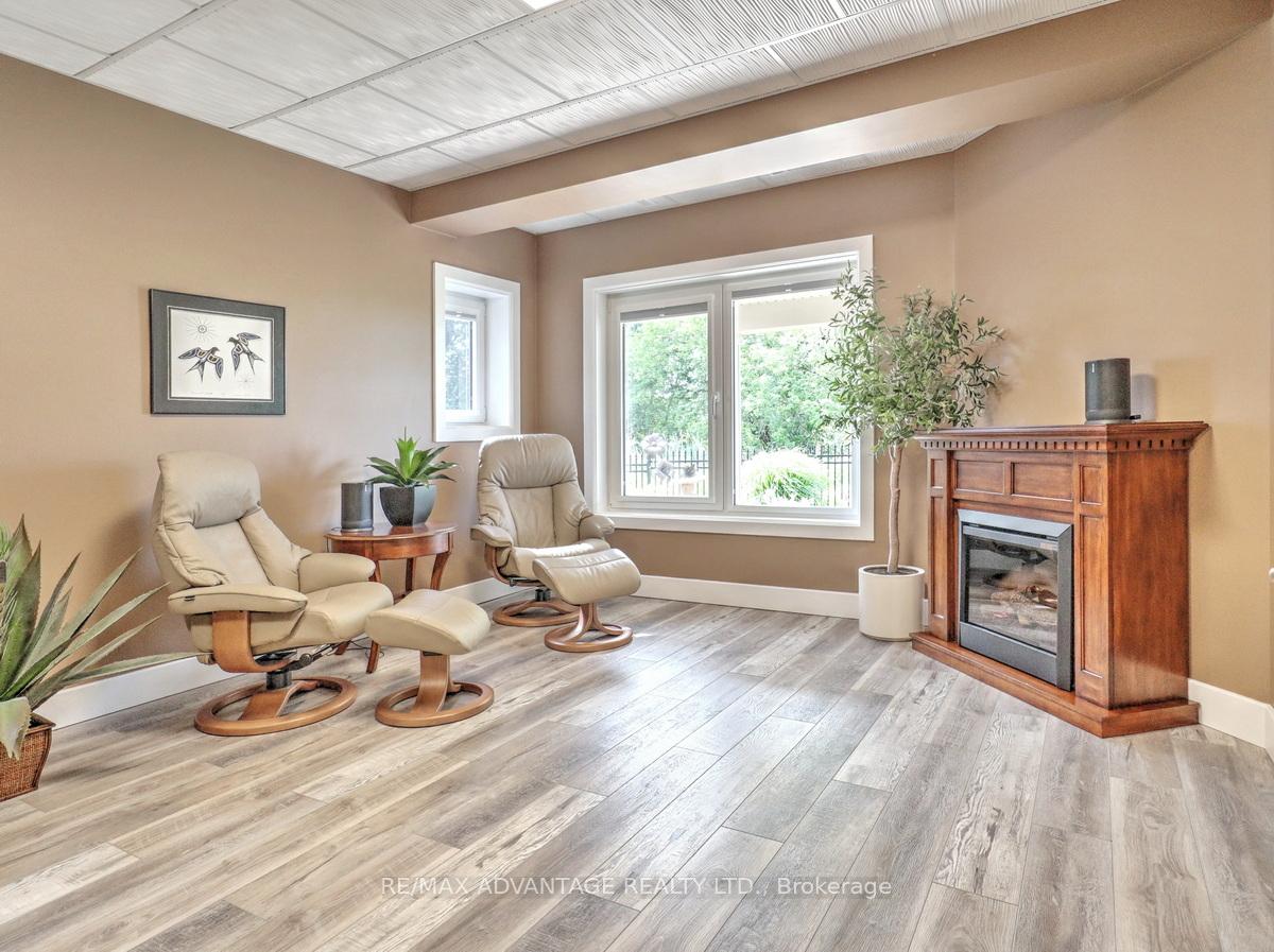 Photo 33 of 240 Edgewater Boulevard, Middlesex Centre, Kilworth — HOMEH