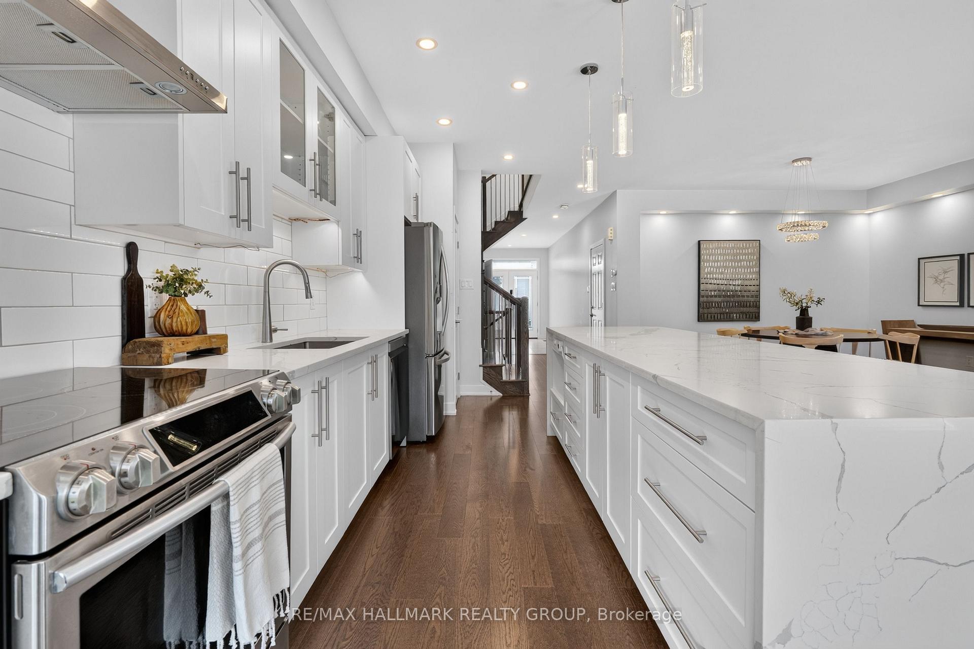 Photo 11 of 1033 Hydrangea Avenue, Ottawa, Riverside South/Gloucester Glen — HOMEH