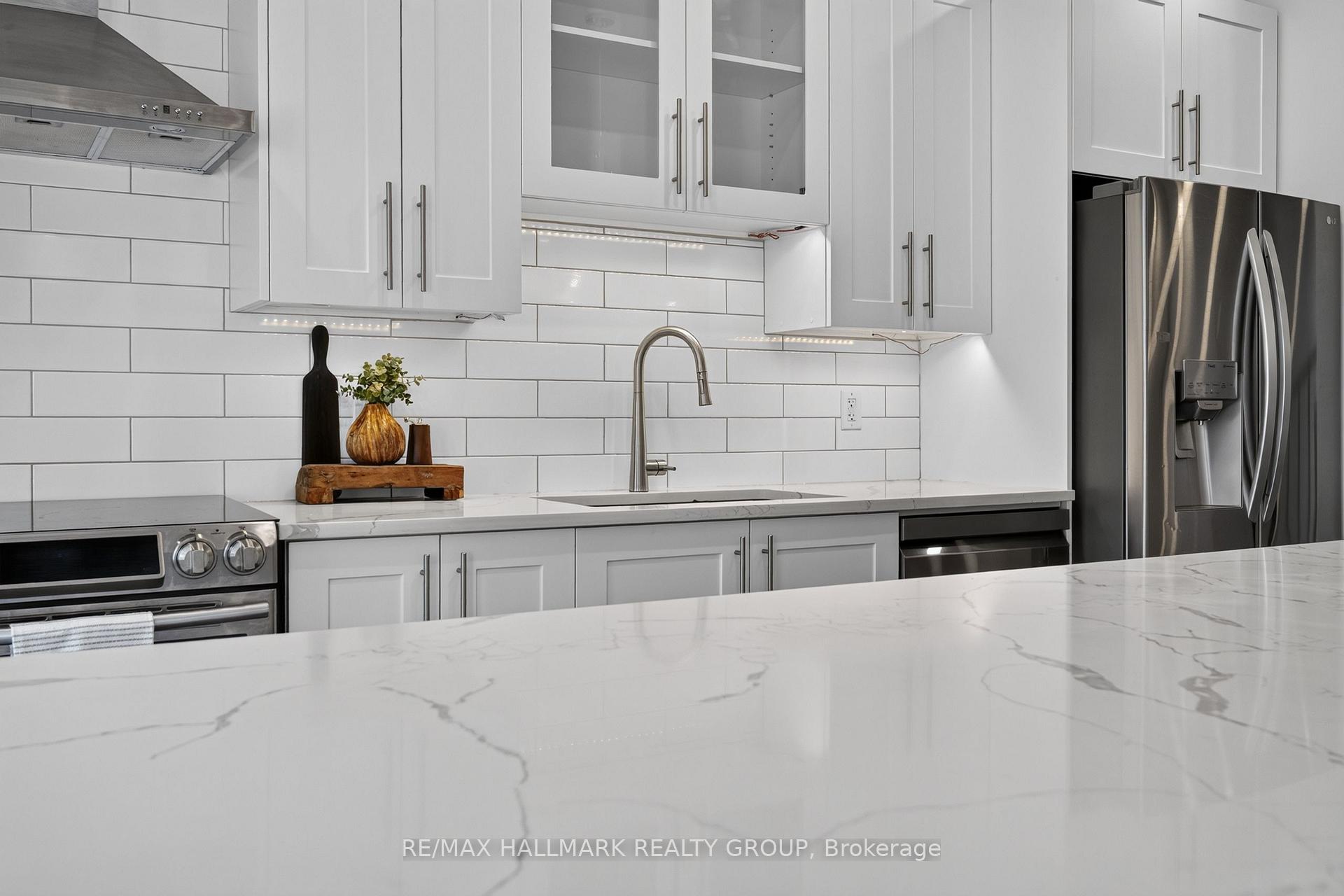 Photo 16 of 1033 Hydrangea Avenue, Ottawa, Riverside South/Gloucester Glen — HOMEH