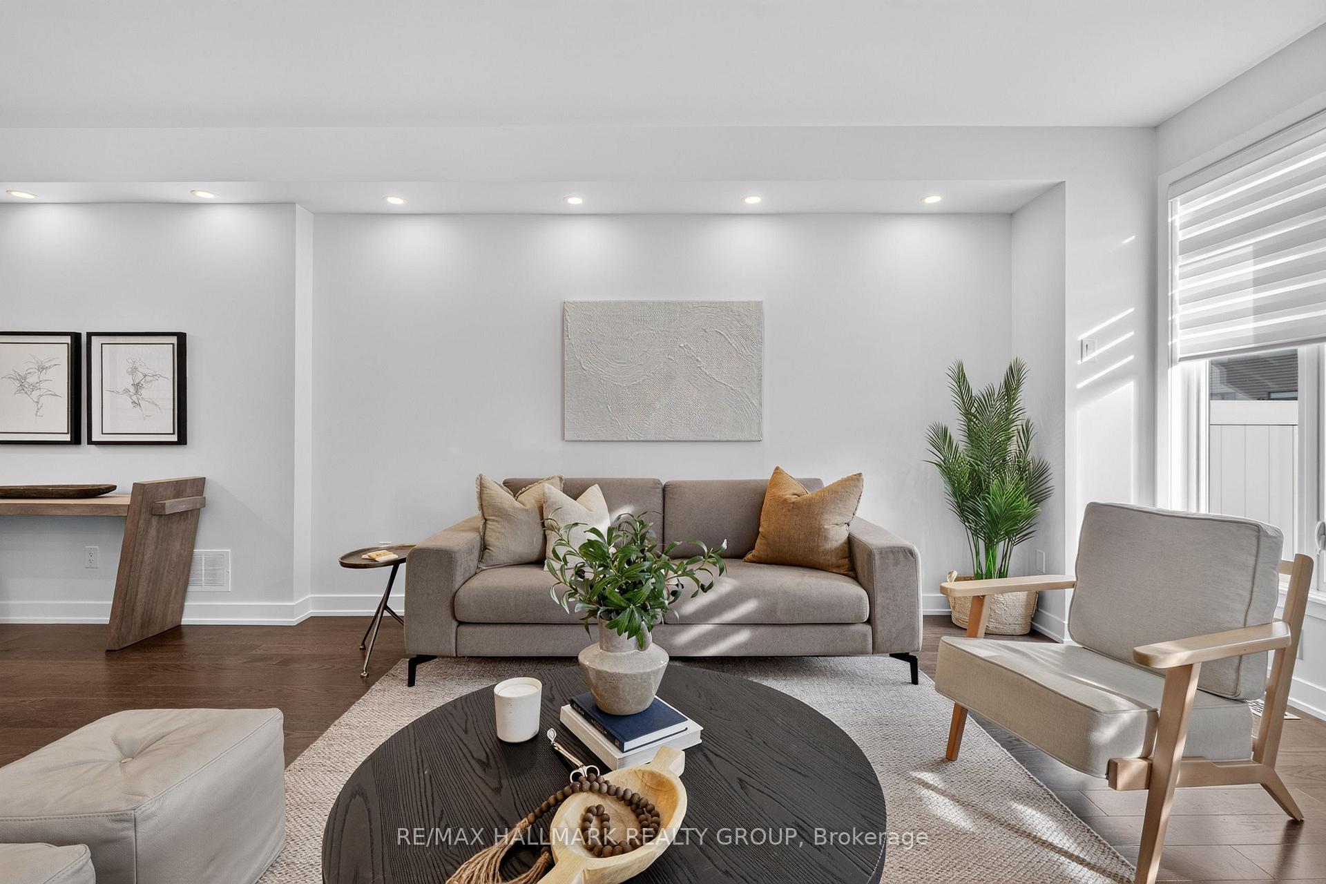 Photo 19 of 1033 Hydrangea Avenue, Ottawa, Riverside South/Gloucester Glen — HOMEH