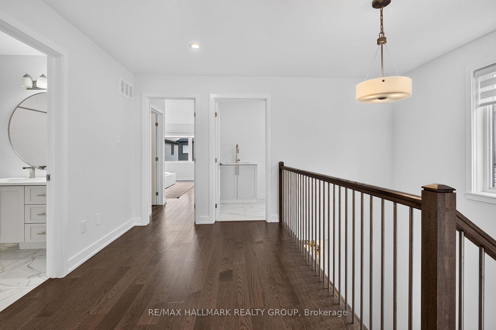 Photo 23 of 1033 Hydrangea Avenue, Ottawa, Riverside South/Gloucester Glen — HOMEH
