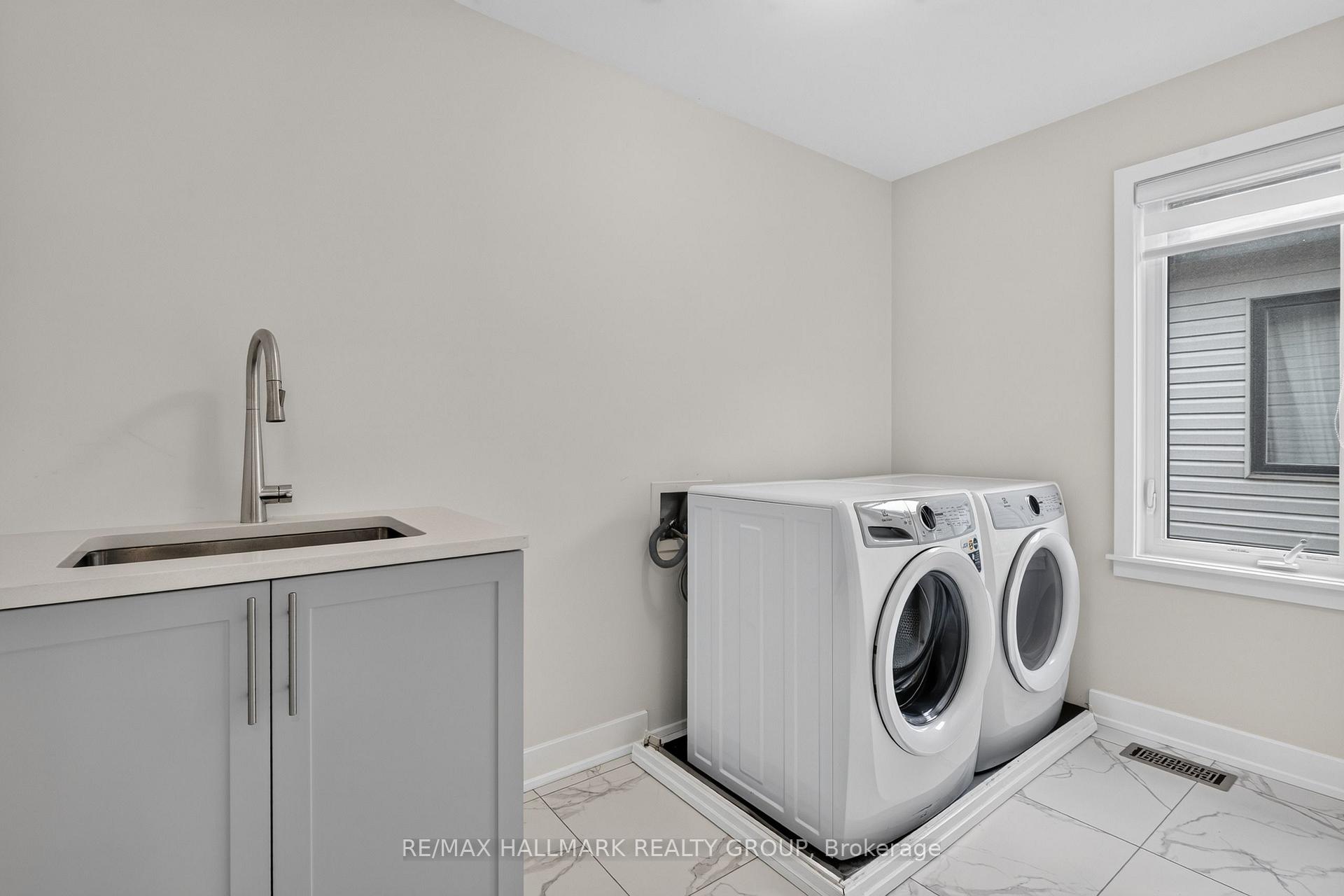 Photo 32 of 1033 Hydrangea Avenue, Ottawa, Riverside South/Gloucester Glen — HOMEH