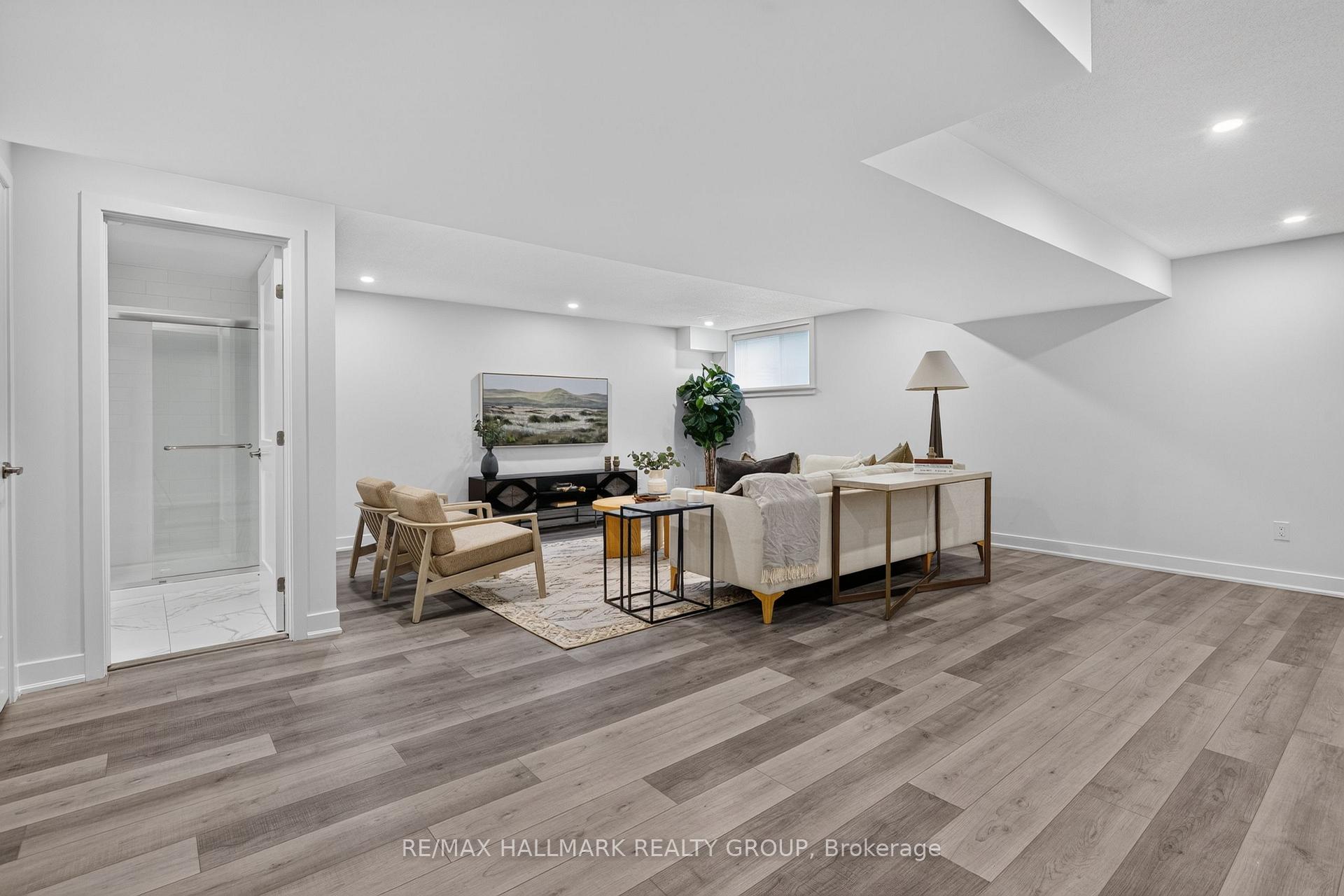 Photo 40 of 1033 Hydrangea Avenue, Ottawa, Riverside South/Gloucester Glen — HOMEH