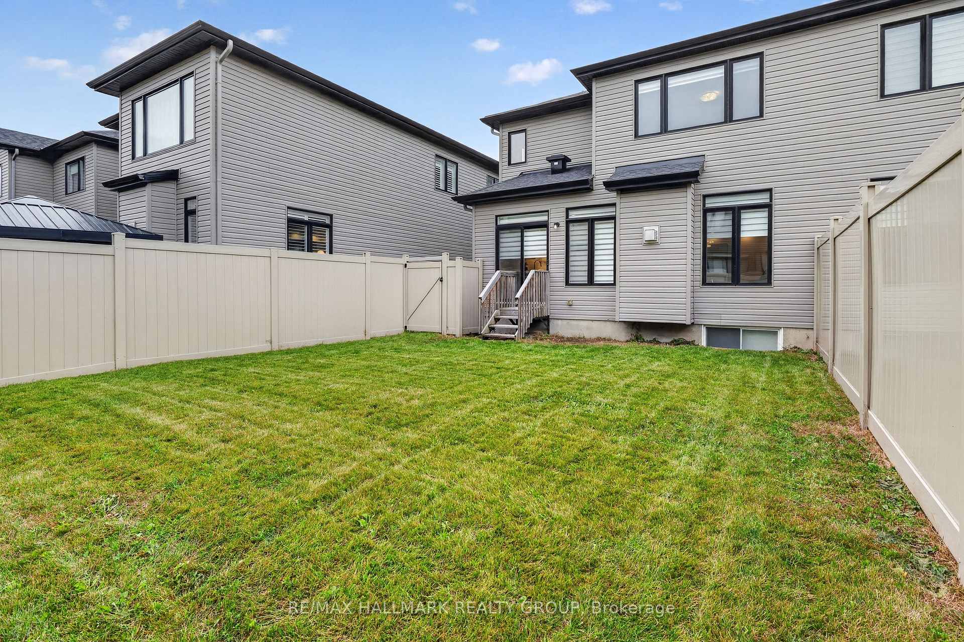 Photo 45 of 1033 Hydrangea Avenue, Ottawa, Riverside South/Gloucester Glen — HOMEH