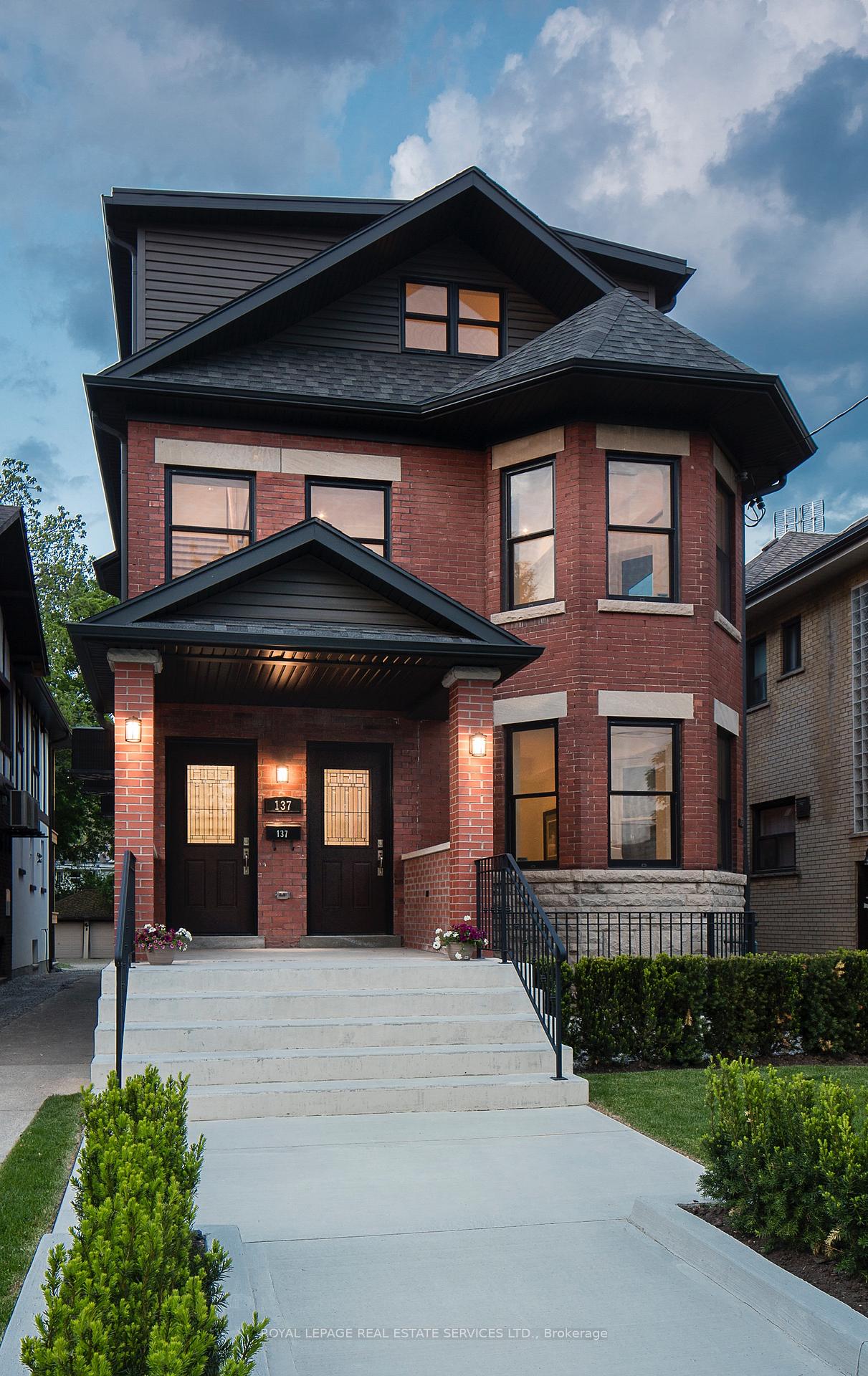 Photo of 137 High Park Avenue