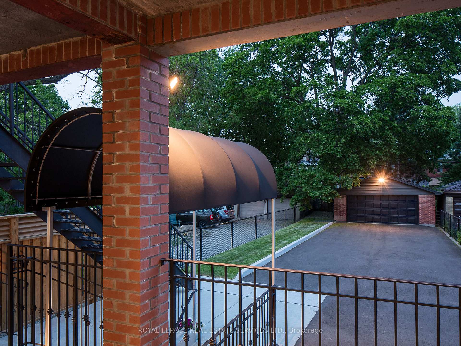 Photo 23 of 137 High Park Avenue, Toronto, High Park North — HOMEH