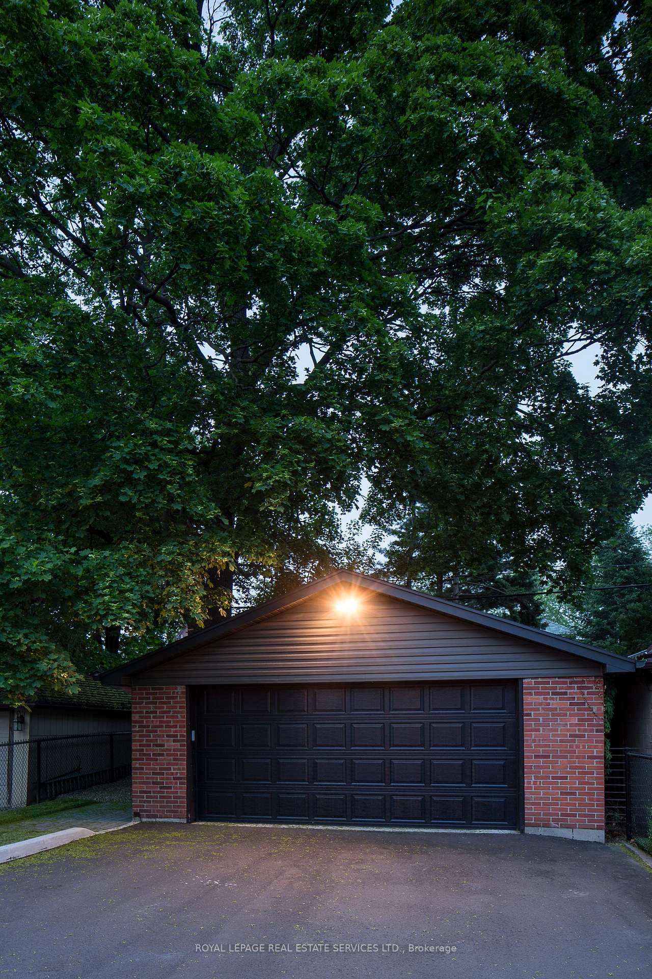 Photo 24 of 137 High Park Avenue, Toronto, High Park North — HOMEH