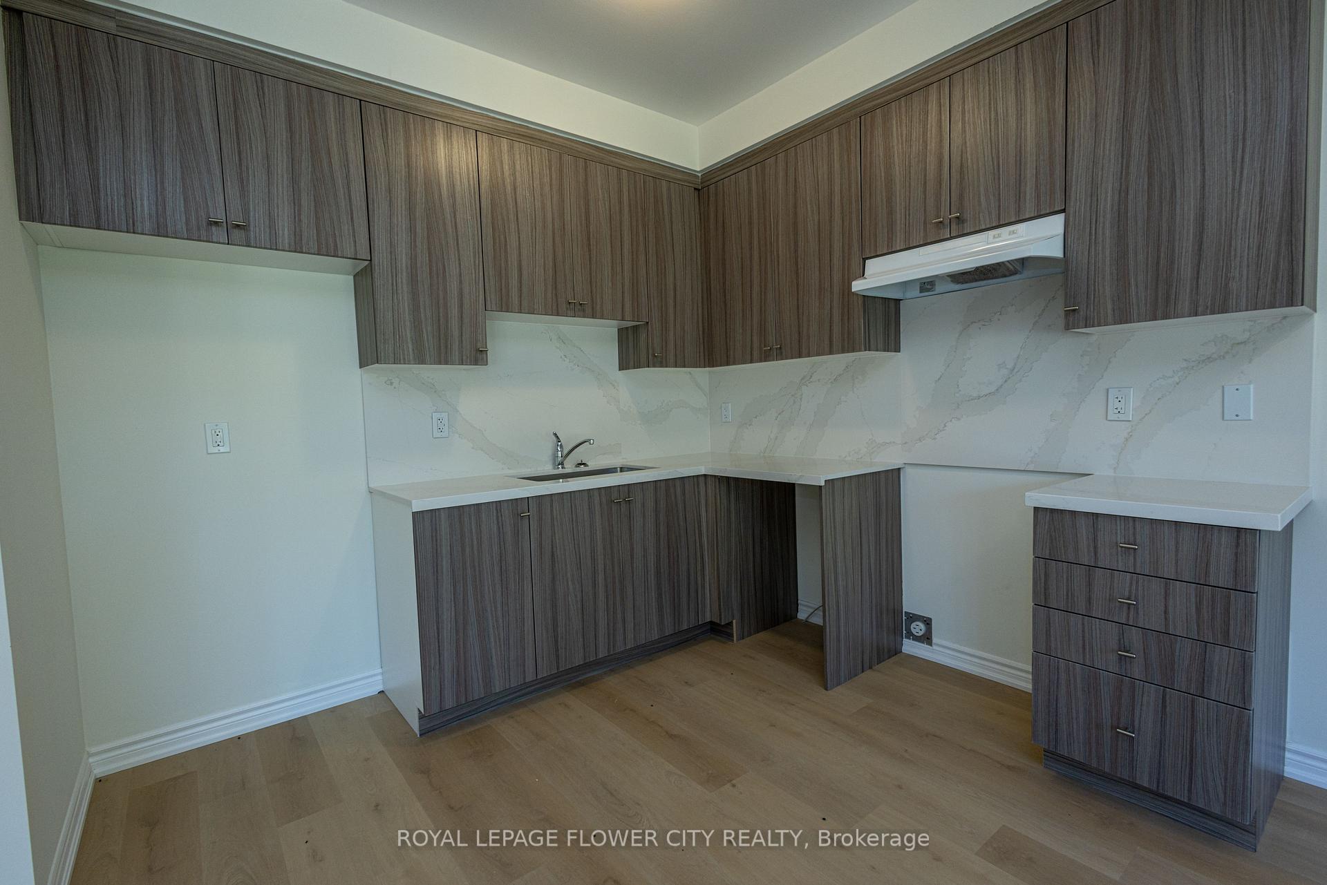 Photo 10 of 16 Ravenscraig Place, Innisfil, Cookstown — HOMEH