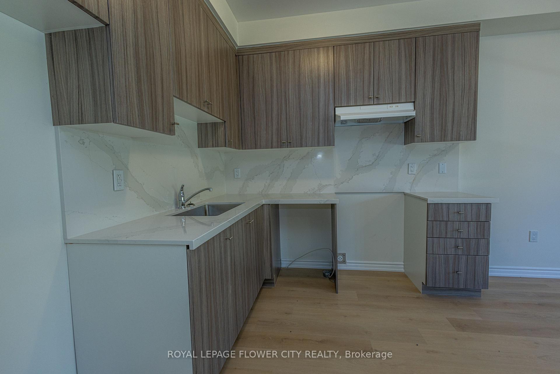 Photo 11 of 16 Ravenscraig Place, Innisfil, Cookstown — HOMEH