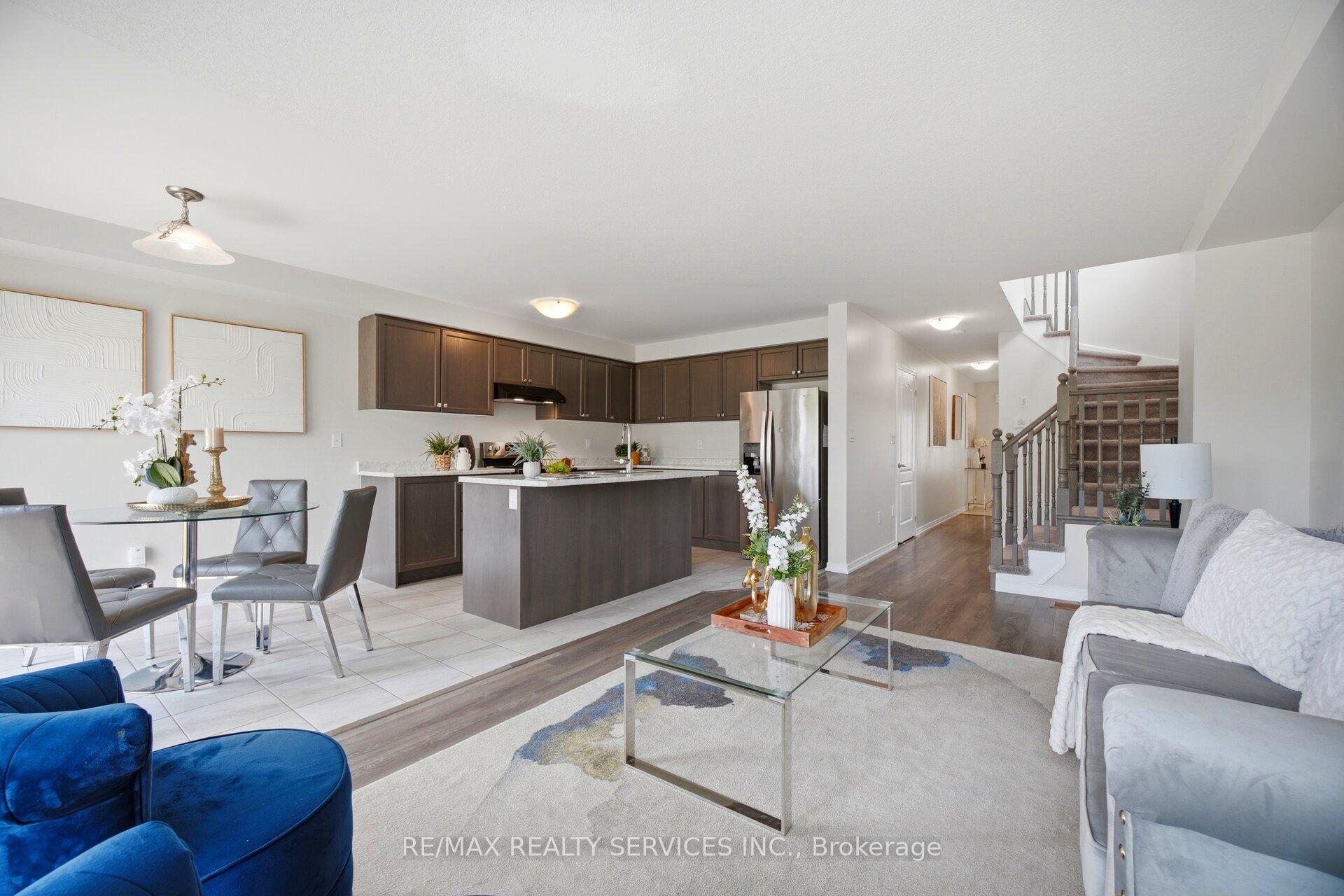 Photo 8 of 250 Esther Crescent, Thorold, Hurricane/Merrittville — HOMEH