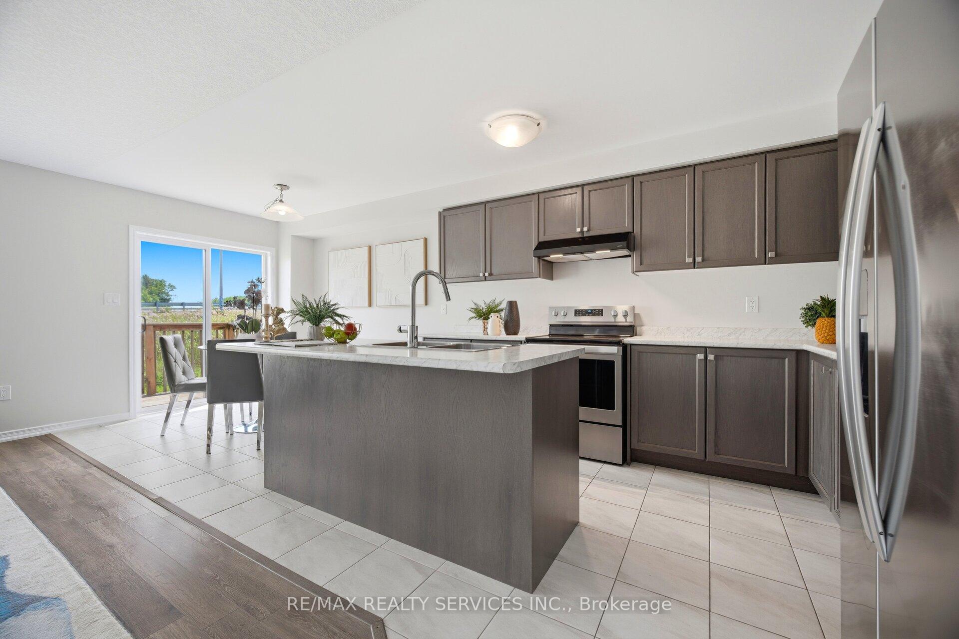 Photo 11 of 250 Esther Crescent, Thorold, Hurricane/Merrittville — HOMEH