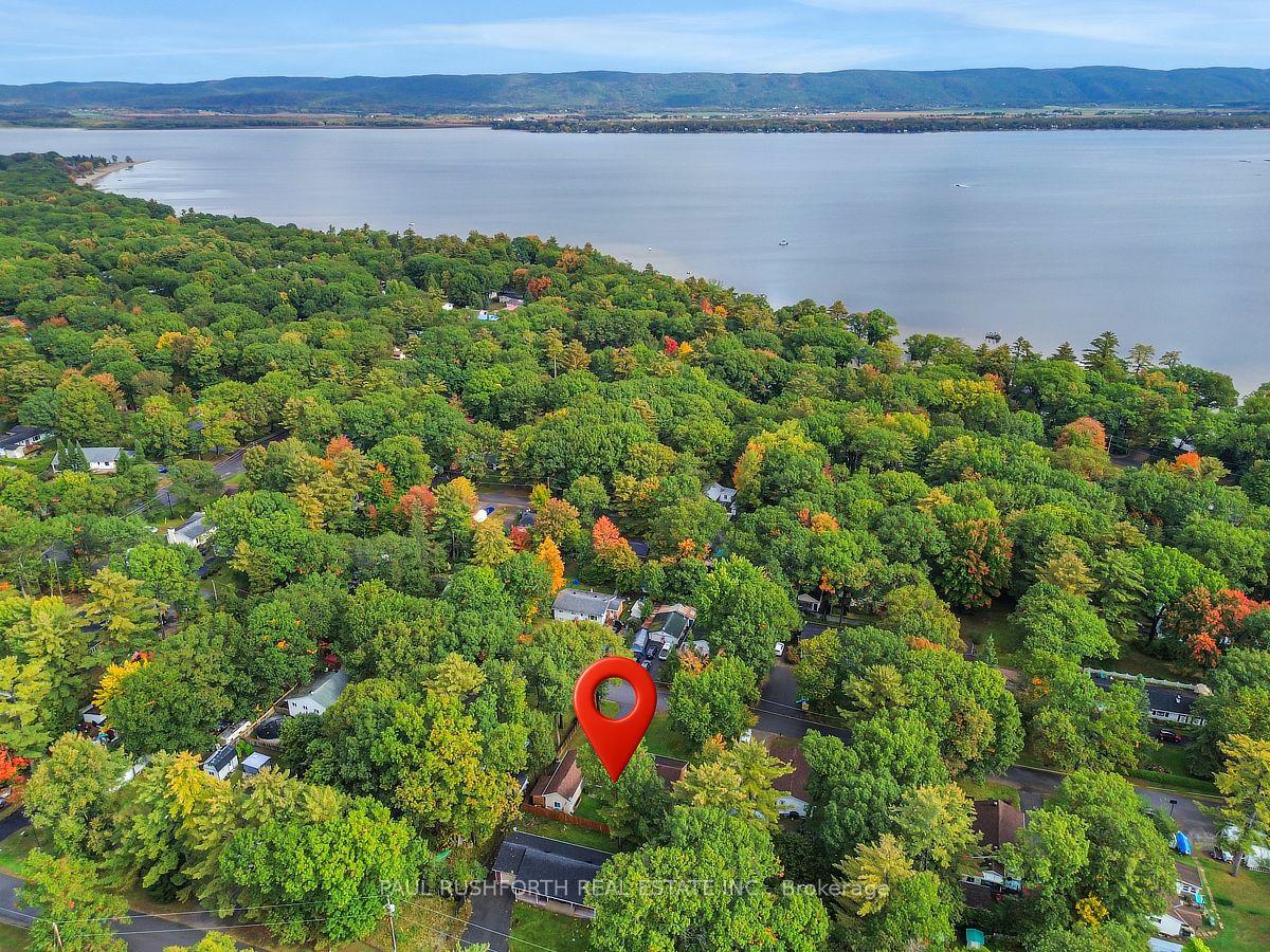 Photo 32 of 141 Torbolton Street, Ottawa, Constance Bay — HOMEH