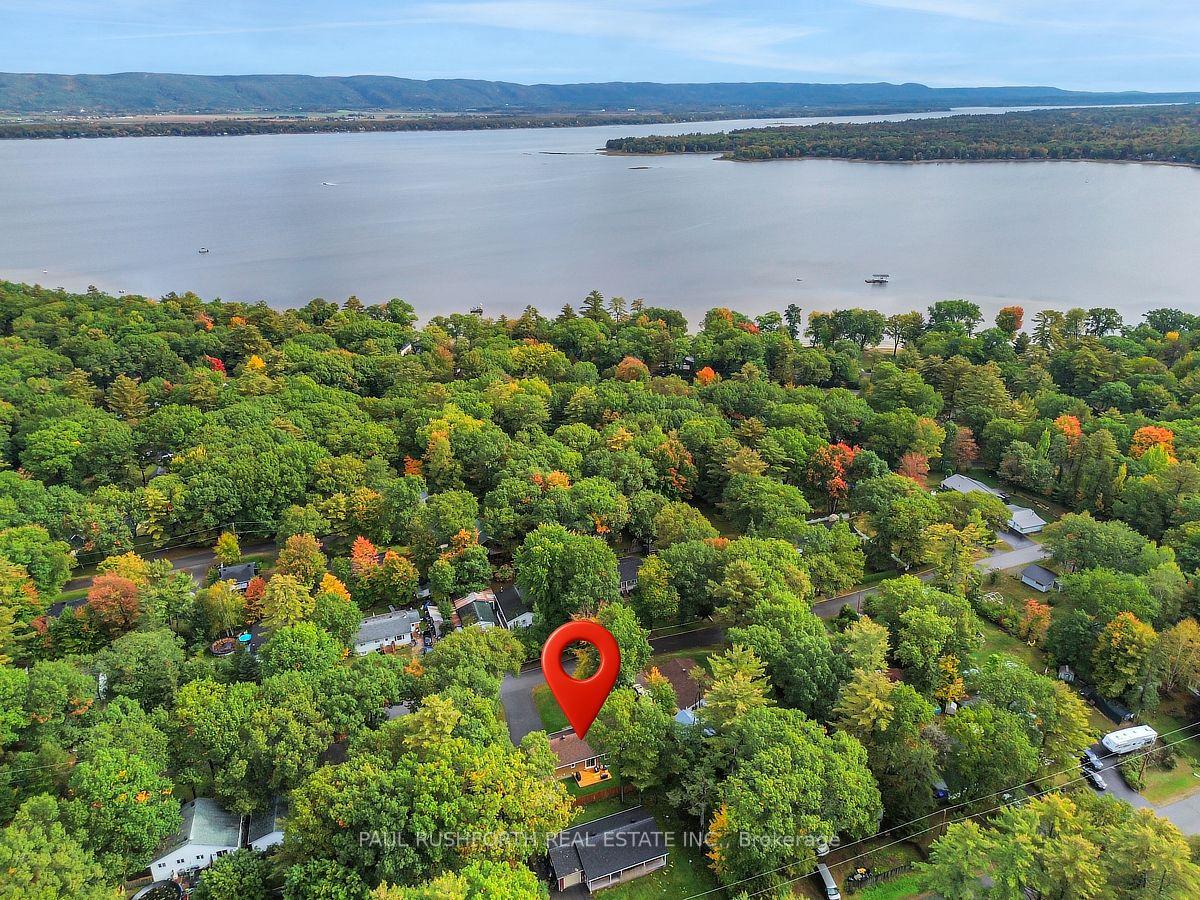 Photo 33 of 141 Torbolton Street, Ottawa, Constance Bay — HOMEH