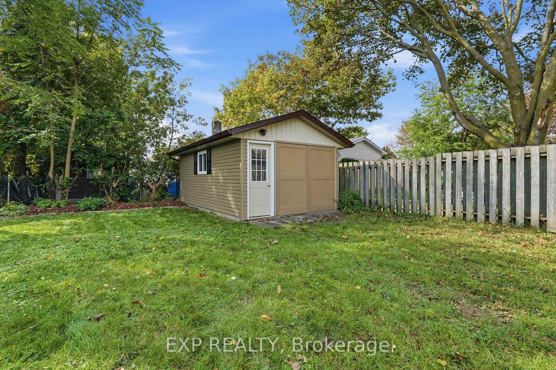 Photo 21 of 68 Louis Street, Quinte West, Trenton Ward — HOMEH