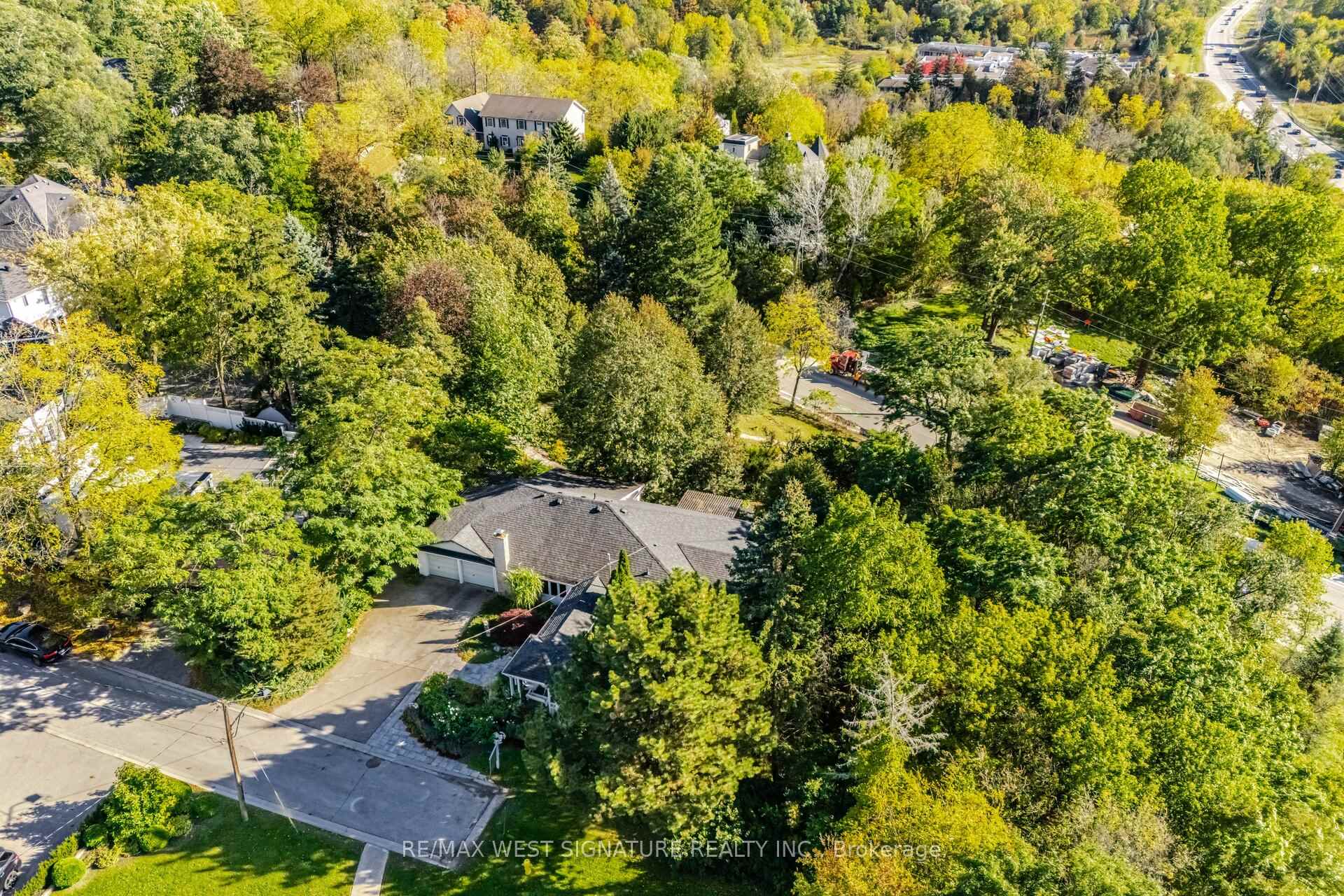 Photo 2 of 25 Main Street, Vaughan, Kleinburg — HOMEH