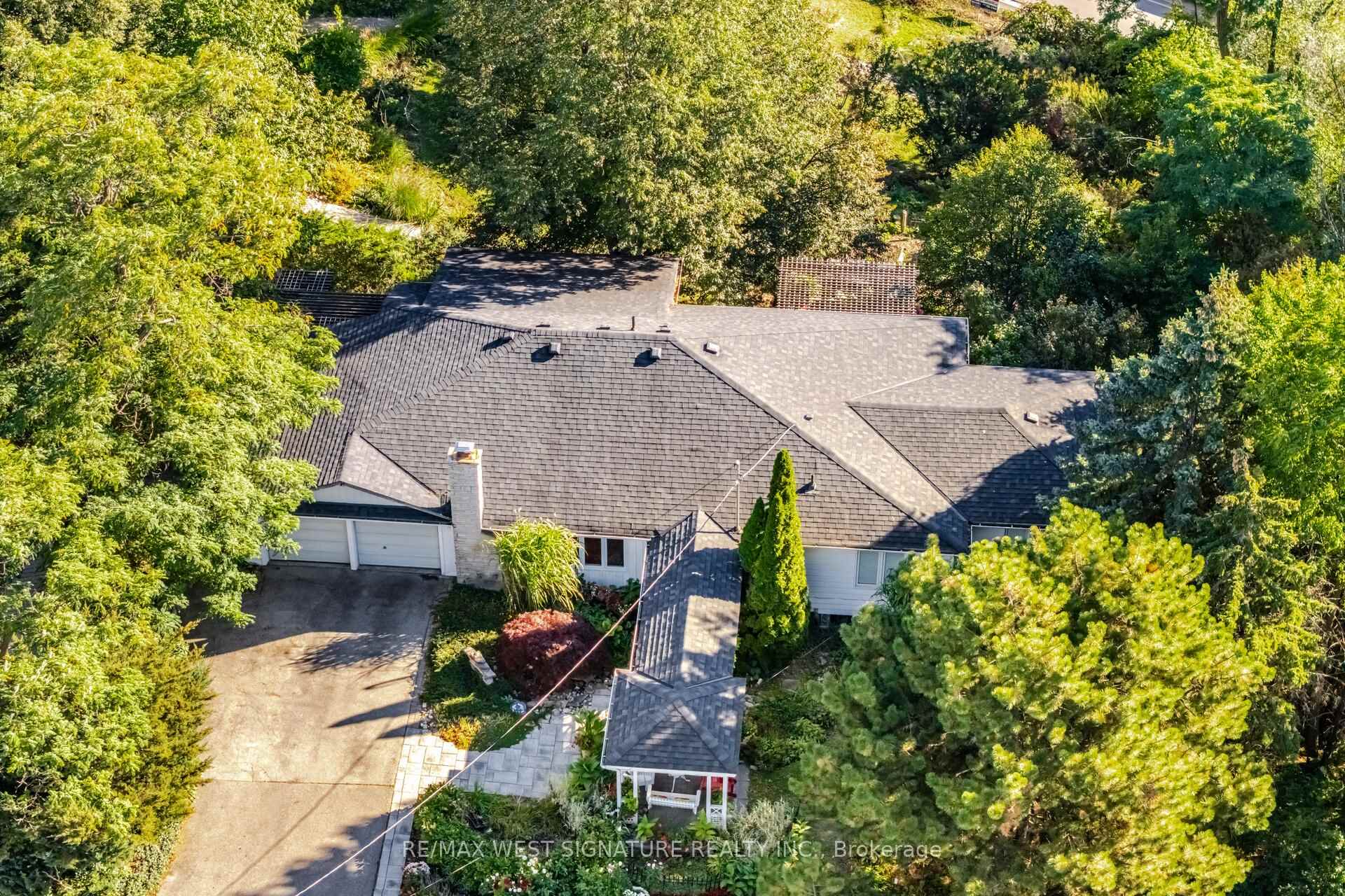 Photo 3 of 25 Main Street, Vaughan, Kleinburg — HOMEH