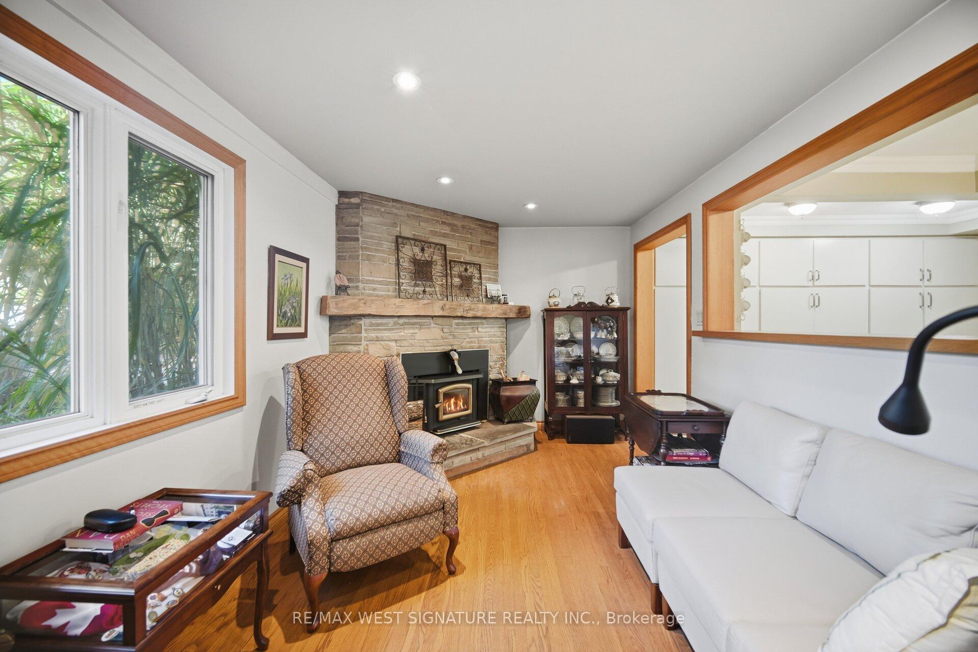 Photo 11 of 25 Main Street, Vaughan, Kleinburg — HOMEH