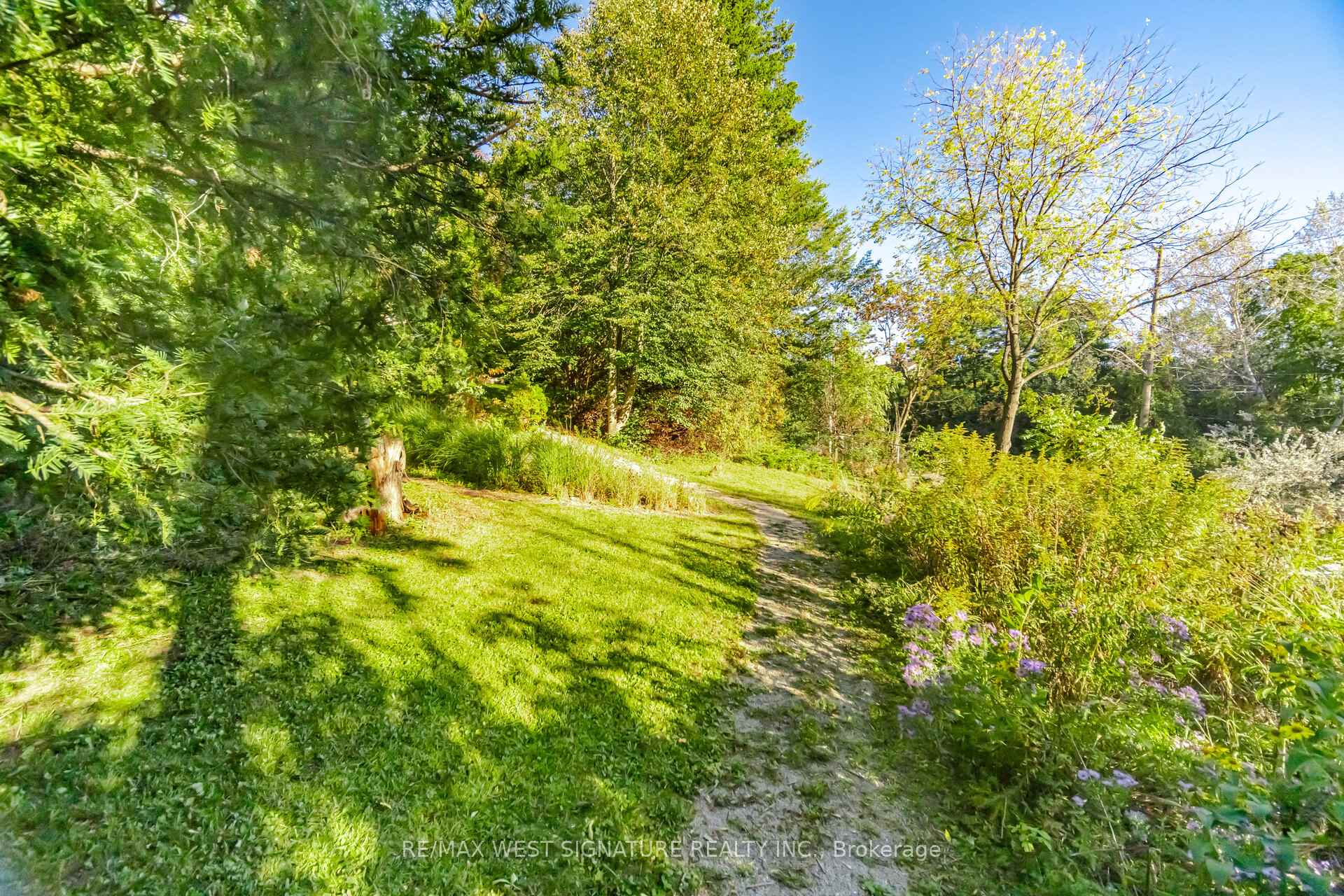 Photo 45 of 25 Main Street, Vaughan, Kleinburg — HOMEH