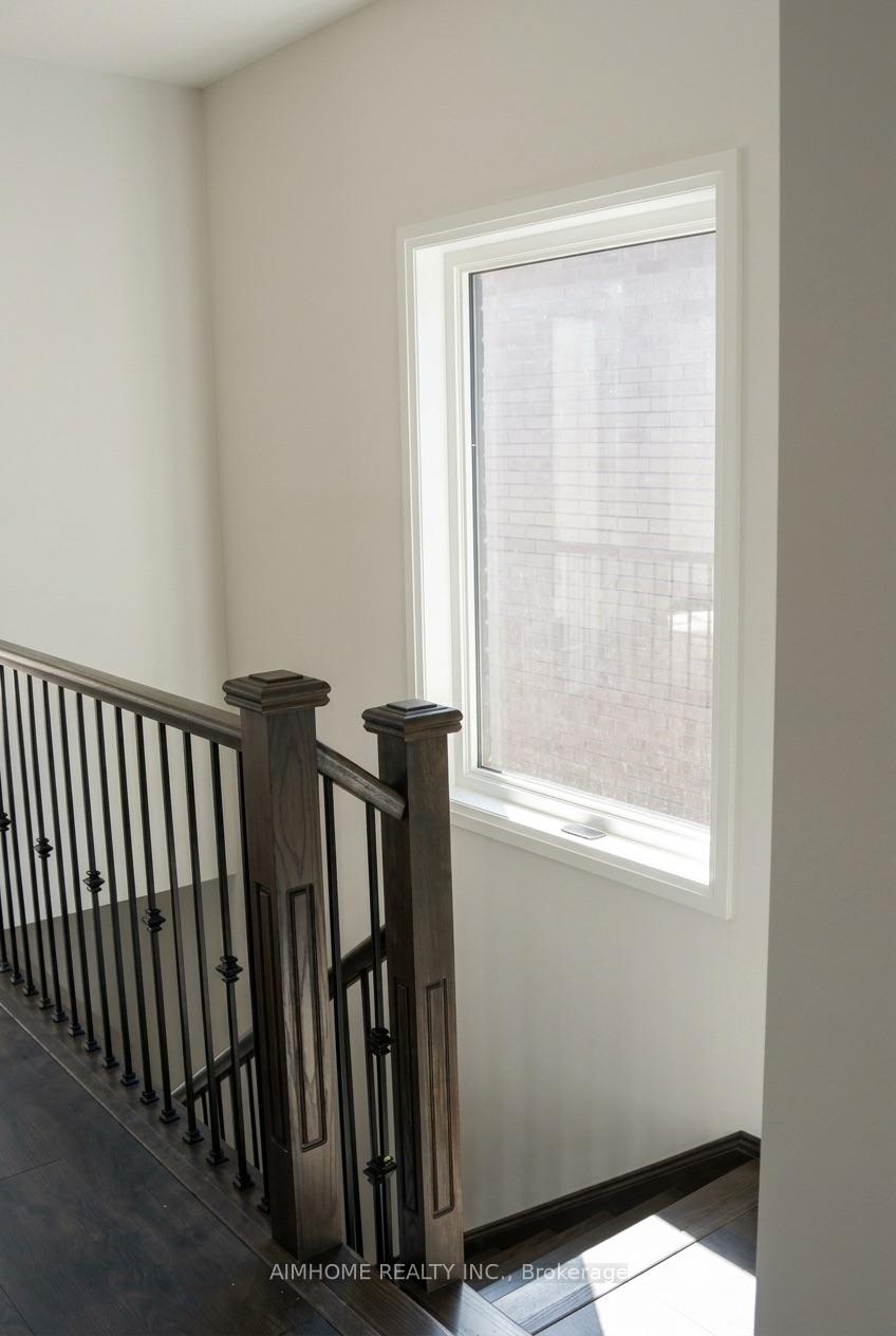 Photo 6 of 213 Hook Drive, Richmond Hill, Rural Richmond Hill — HOMEH