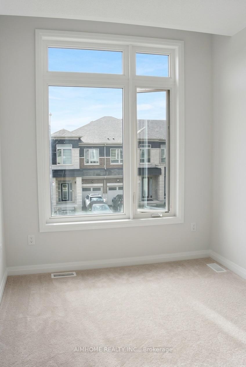 Photo 11 of 213 Hook Drive, Richmond Hill, Rural Richmond Hill — HOMEH
