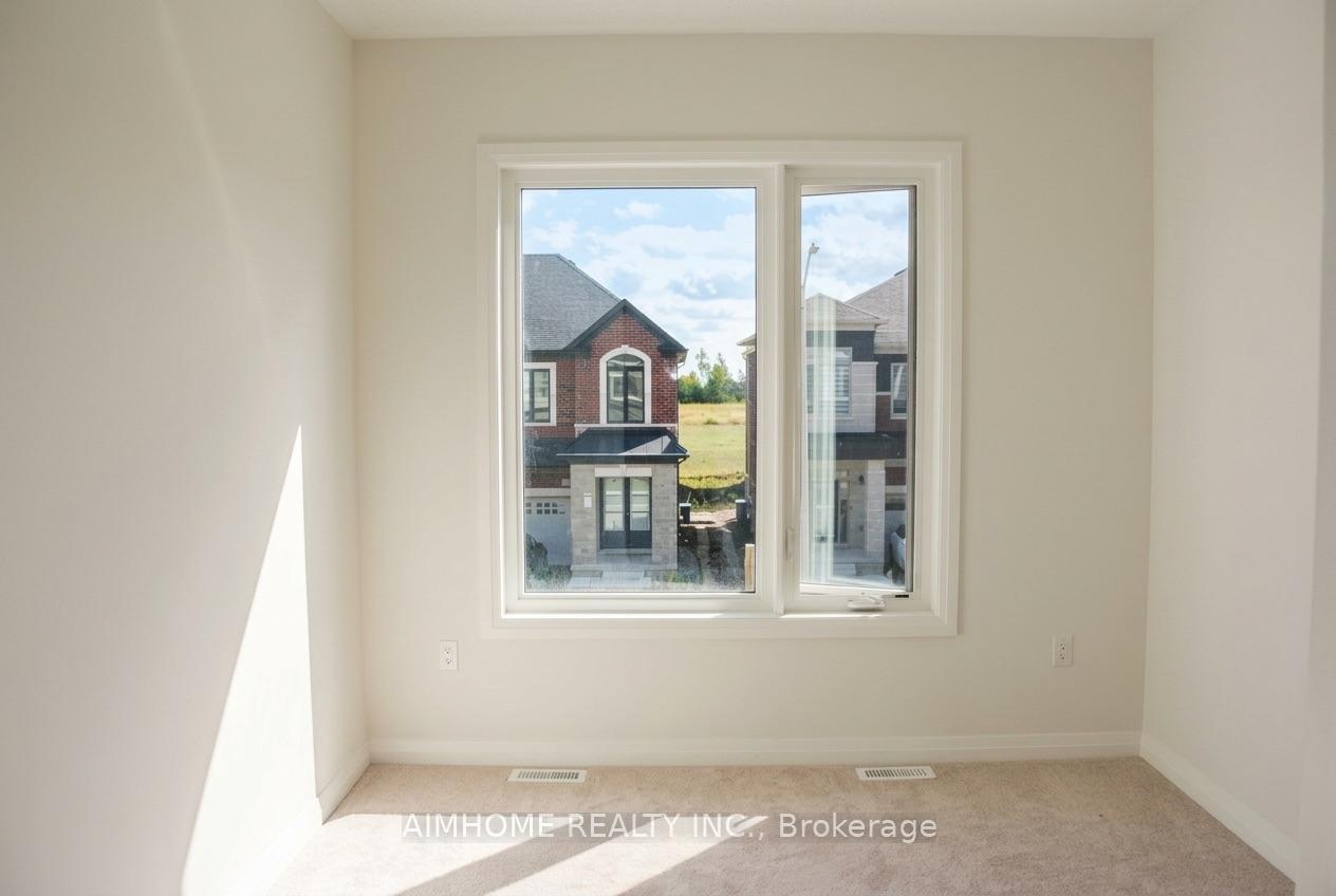 Photo 12 of 213 Hook Drive, Richmond Hill, Rural Richmond Hill — HOMEH