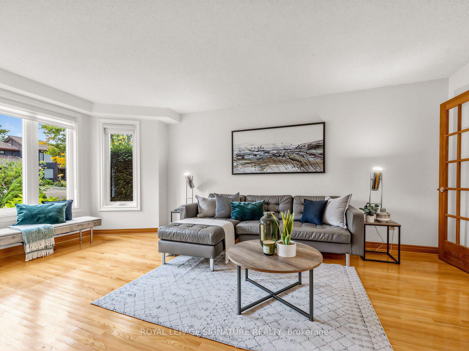 Photo 5 of 30 Invermarge Drive, Scarborough, Centennial Scarborough — HOMEH