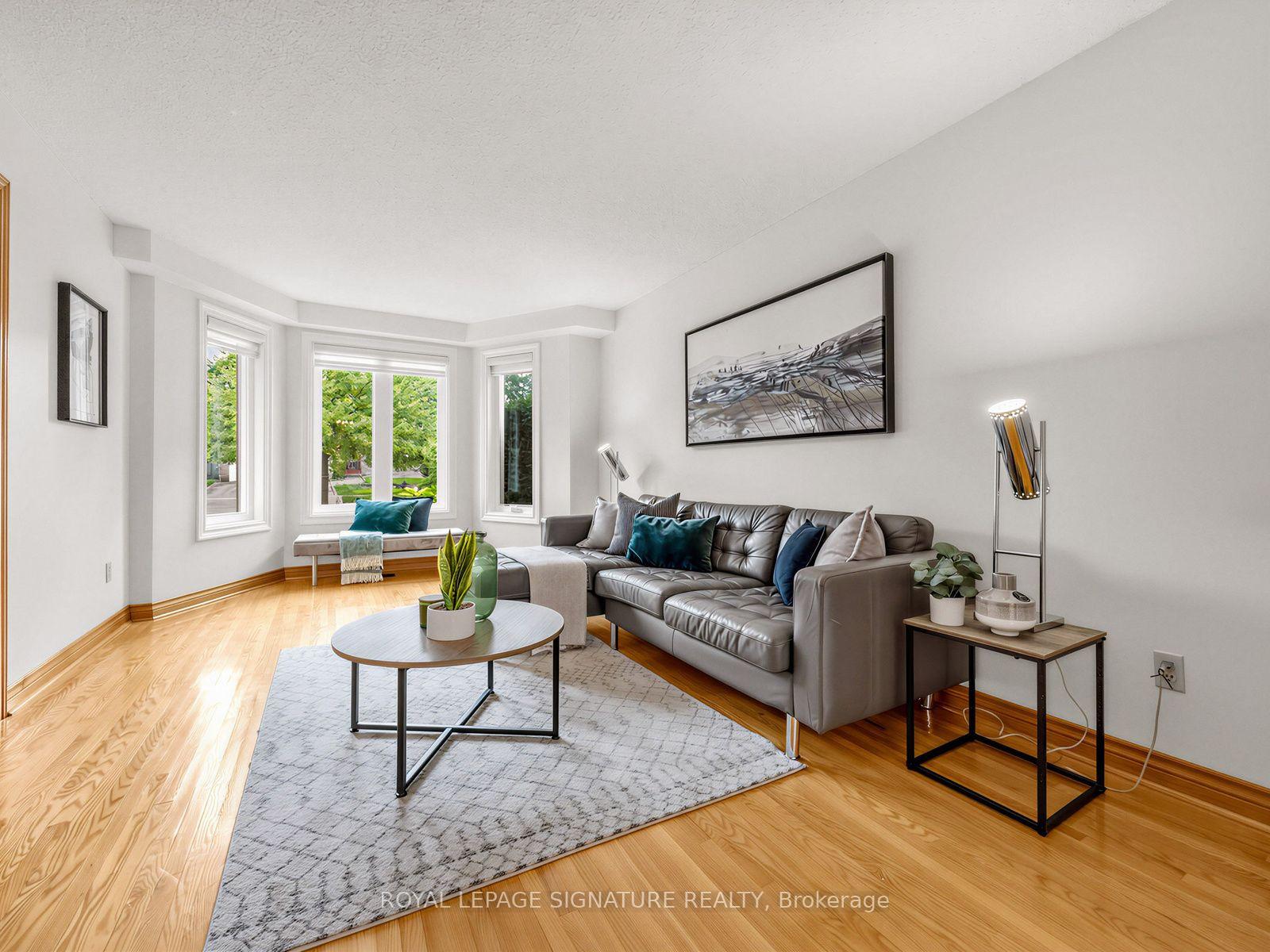 Photo 7 of 30 Invermarge Drive, Scarborough, Centennial Scarborough — HOMEH