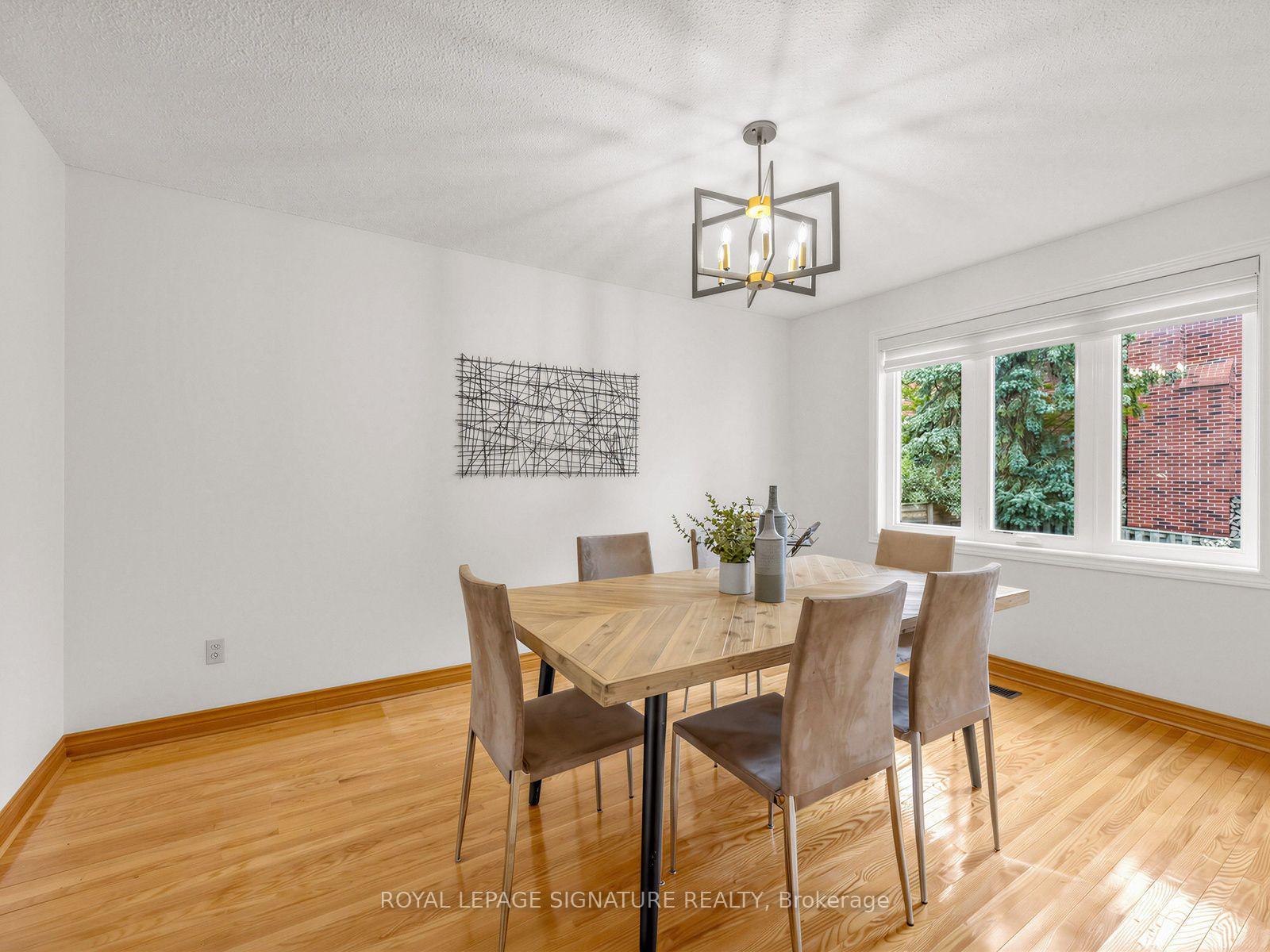 Photo 11 of 30 Invermarge Drive, Scarborough, Centennial Scarborough — HOMEH