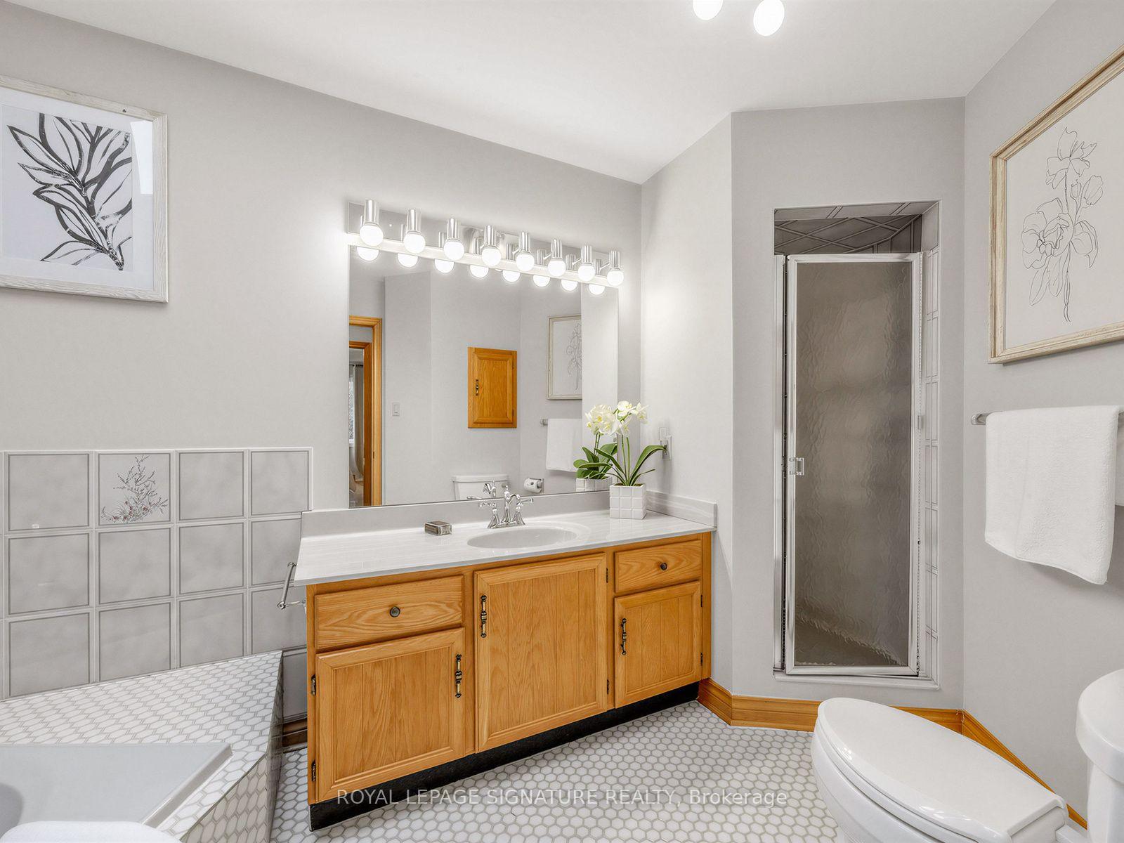 Photo 33 of 30 Invermarge Drive, Scarborough, Centennial Scarborough — HOMEH