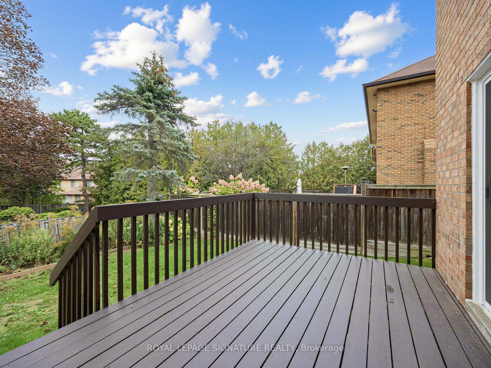 Photo 45 of 30 Invermarge Drive, Scarborough, Centennial Scarborough — HOMEH