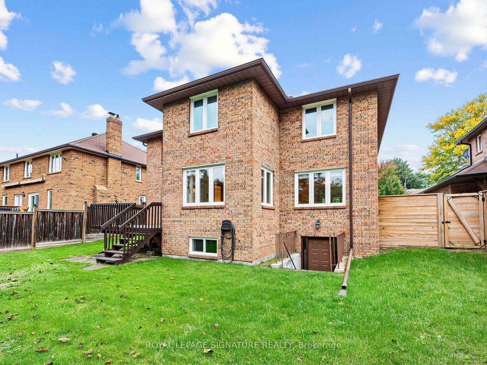 Photo 48 of 30 Invermarge Drive, Scarborough, Centennial Scarborough — HOMEH