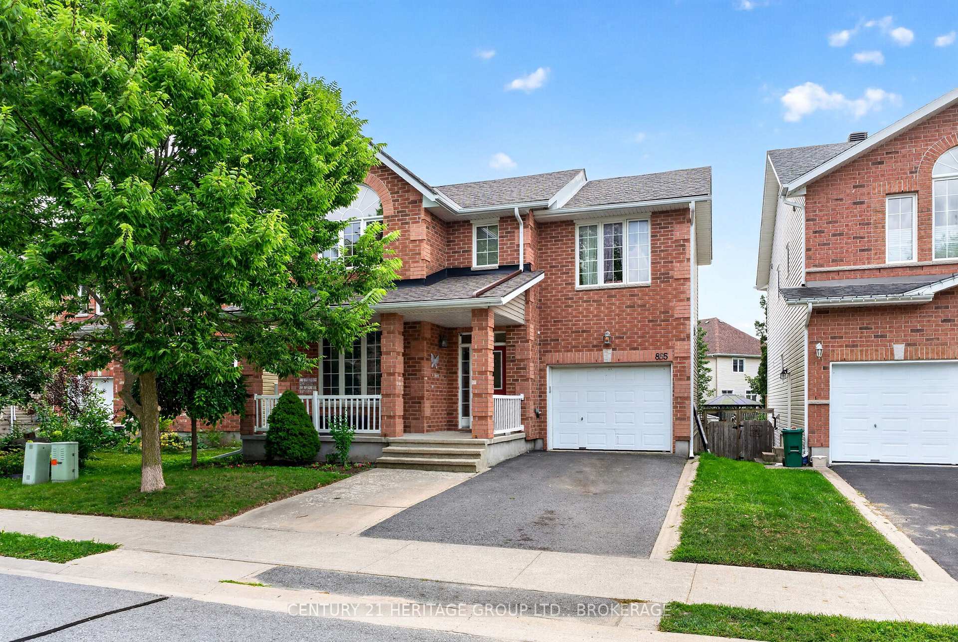 Photo 3 of 855 Lotus Avenue, Kingston, Kingston East (Incl Barret Crt) — HOMEH
