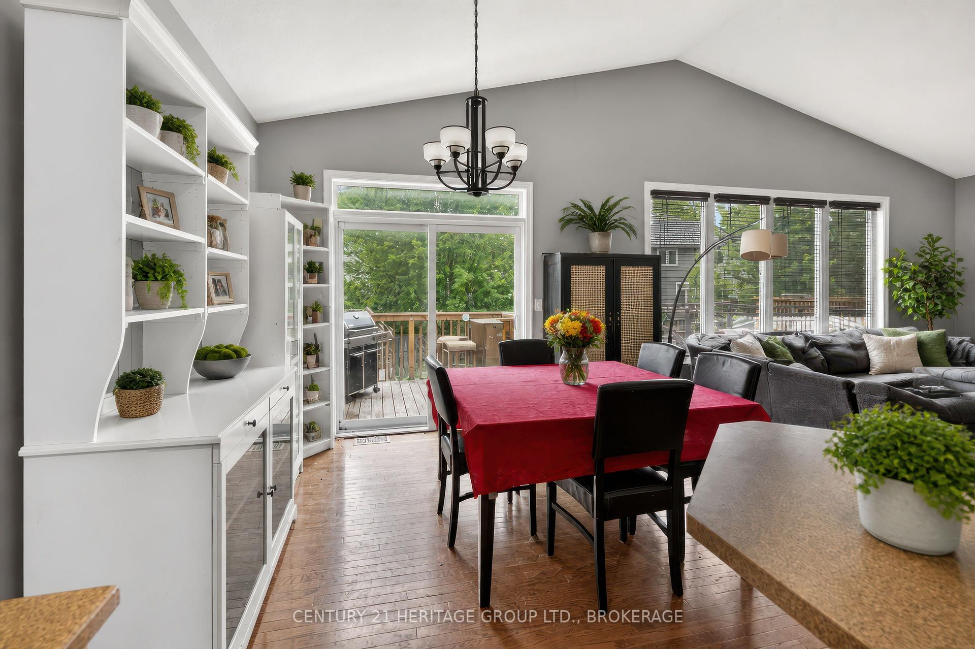 Photo 11 of 855 Lotus Avenue, Kingston, Kingston East (Incl Barret Crt) — HOMEH
