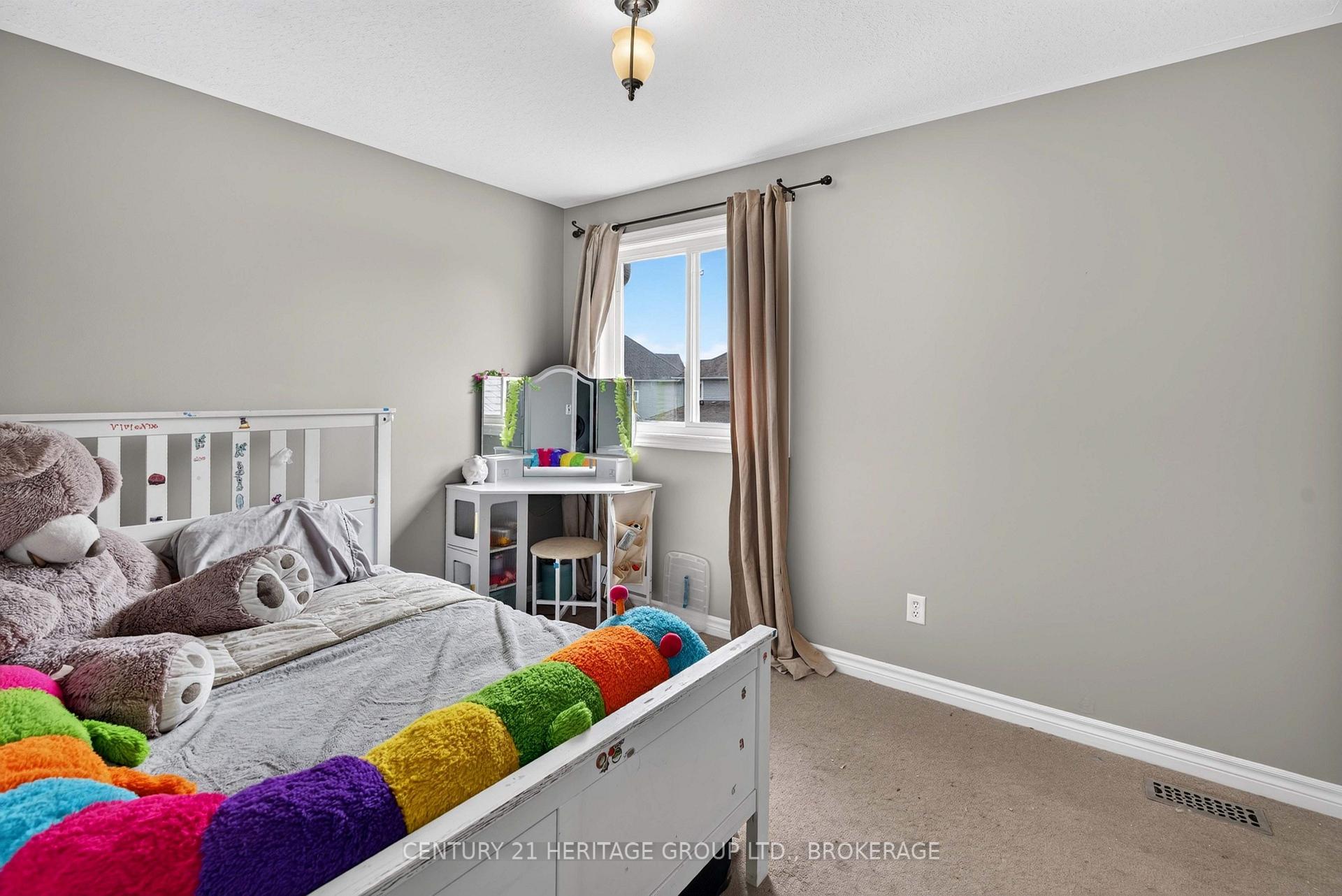 Photo 14 of 855 Lotus Avenue, Kingston, Kingston East (Incl Barret Crt) — HOMEH