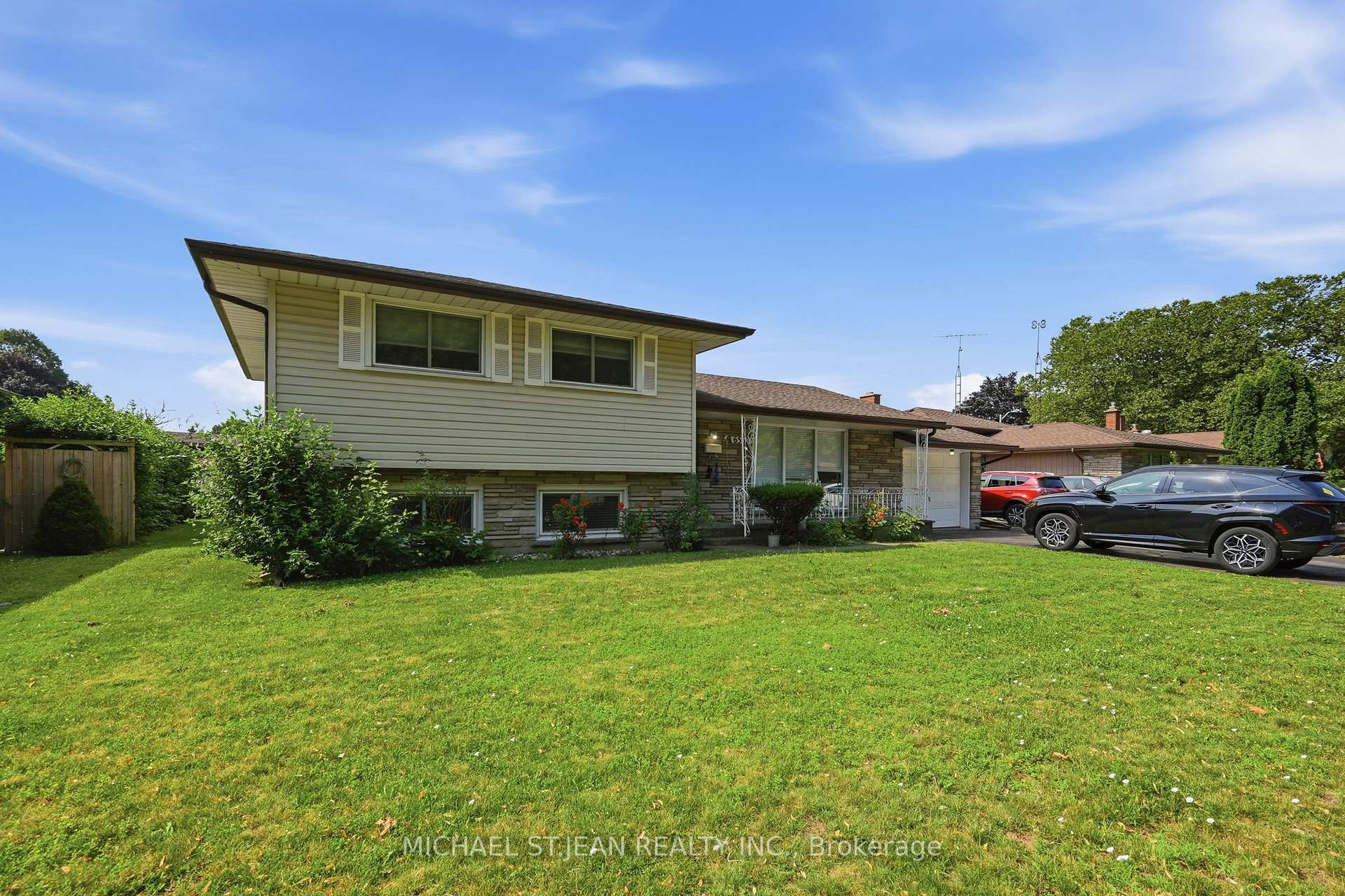 Photo 3 of 6562 Glengate Street, Niagara Falls, Morrison — HOMEH