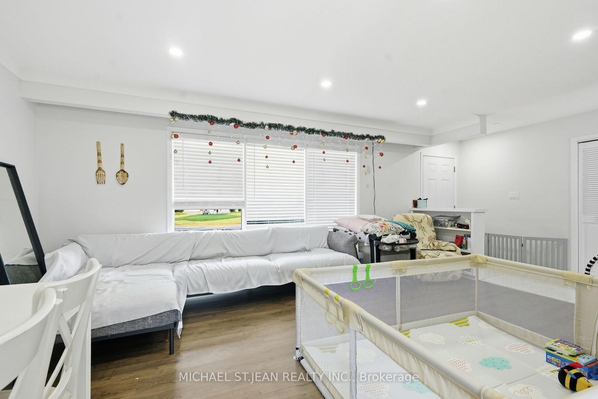 Photo 6 of 6562 Glengate Street, Niagara Falls, Morrison — HOMEH