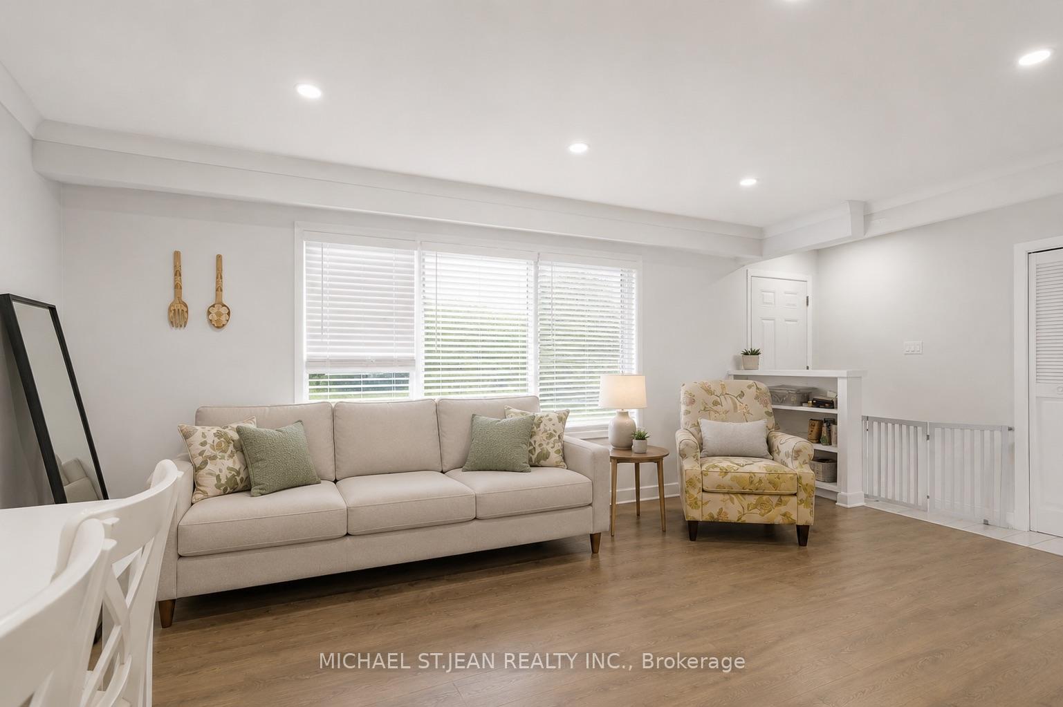 Photo 7 of 6562 Glengate Street, Niagara Falls, Morrison — HOMEH