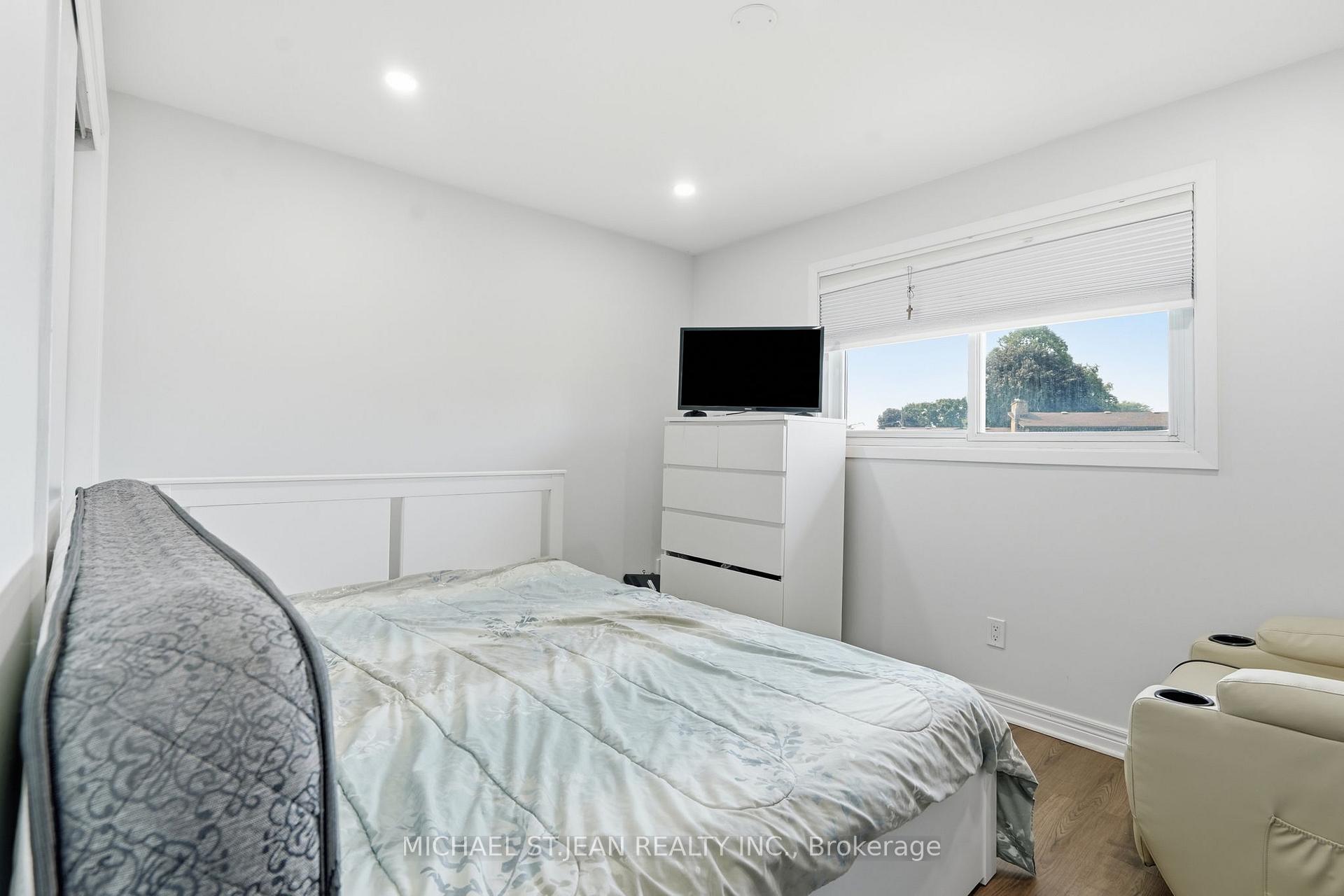 Photo 12 of 6562 Glengate Street, Niagara Falls, Morrison — HOMEH