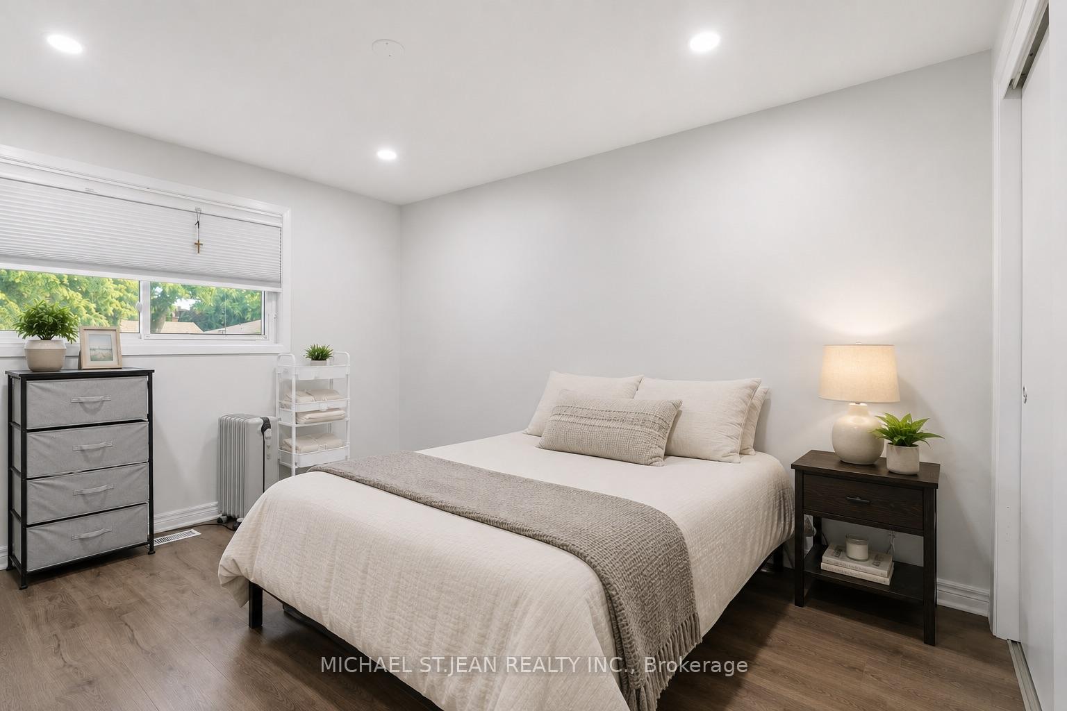 Photo 15 of 6562 Glengate Street, Niagara Falls, Morrison — HOMEH
